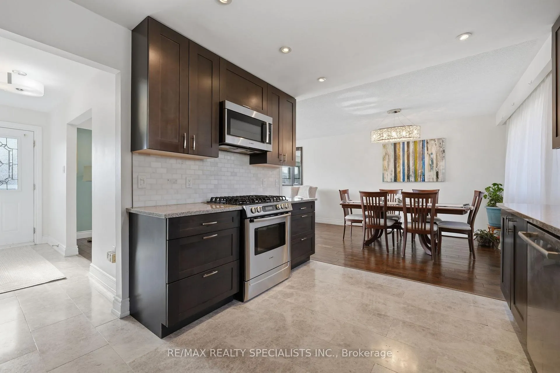 Photo 16 of 4 Uplands Court, Halton Hills, Georgetown — HOMEH