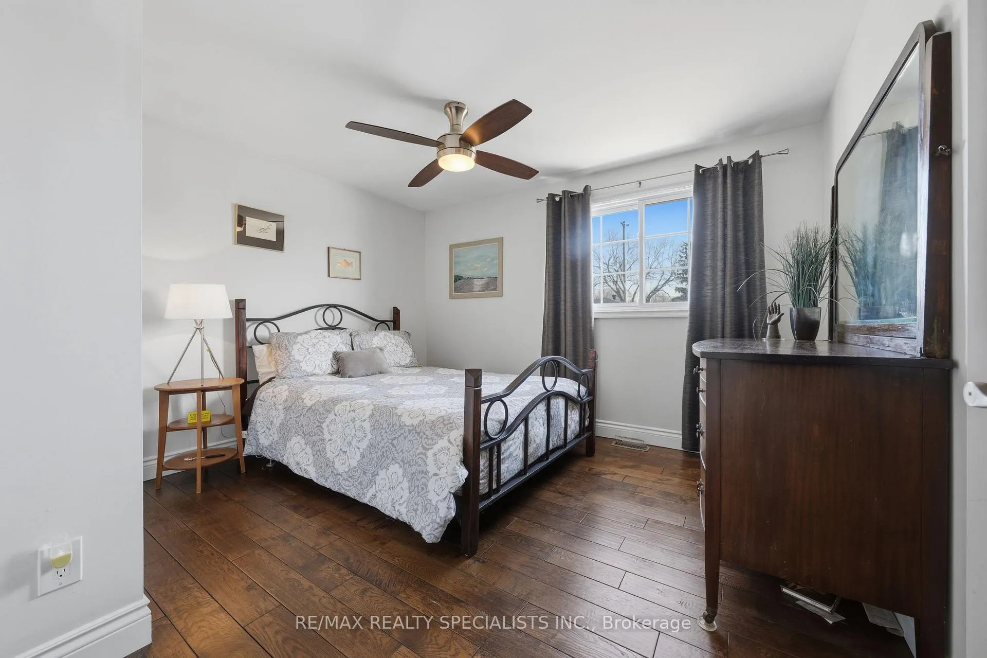 Photo 24 of 4 Uplands Court, Halton Hills, Georgetown — HOMEH