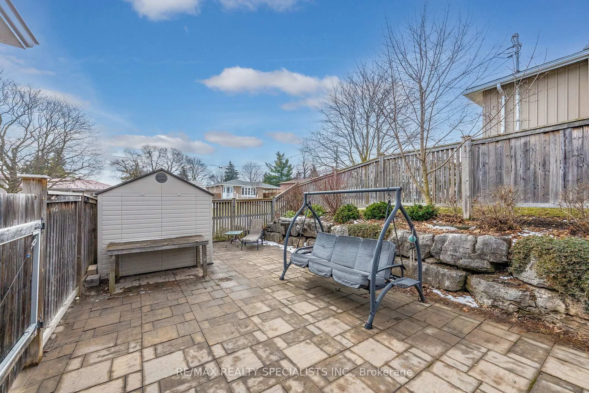 Photo 39 of 4 Uplands Court, Halton Hills, Georgetown — HOMEH
