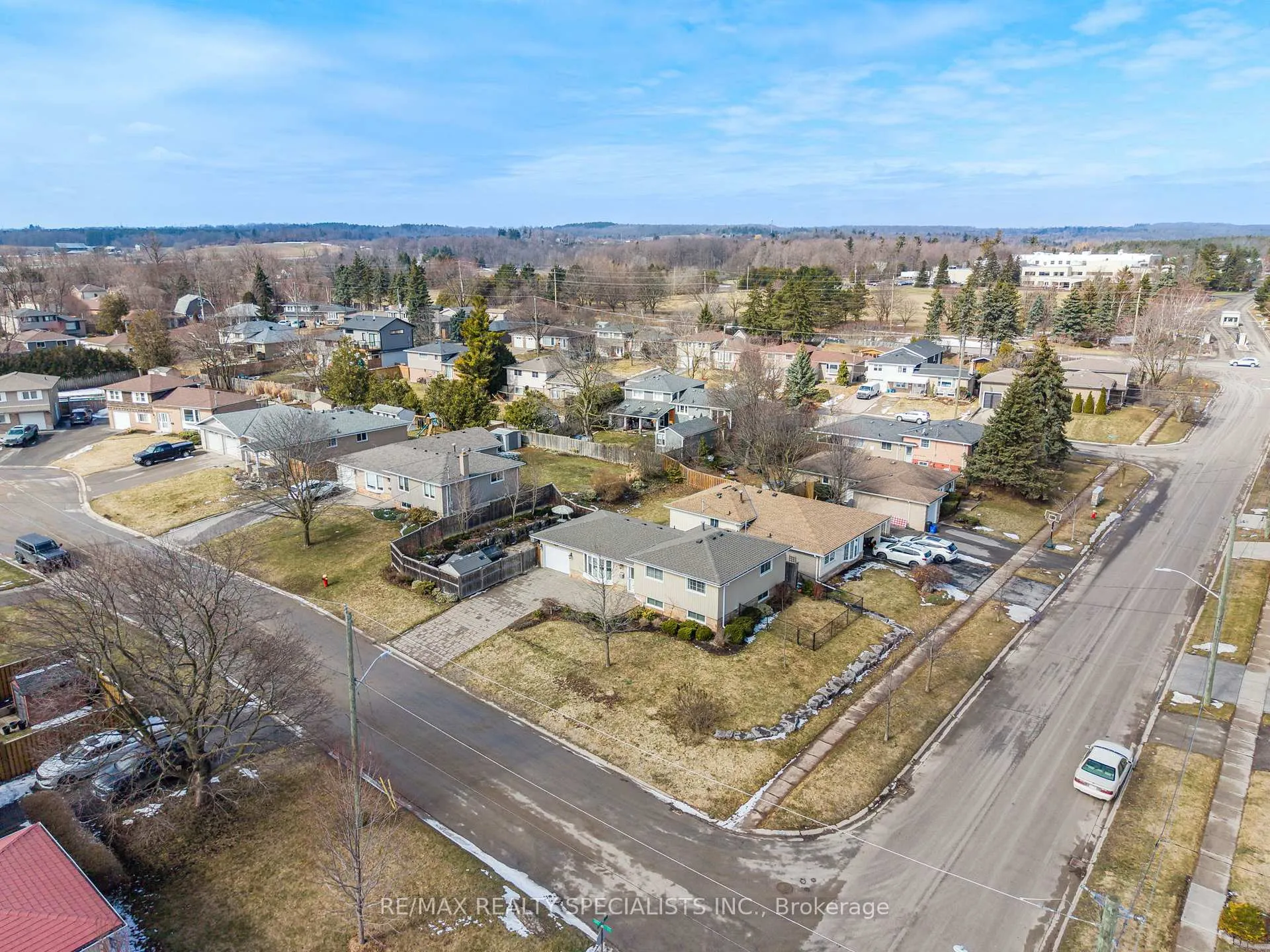Photo 45 of 4 Uplands Court, Halton Hills, Georgetown — HOMEH