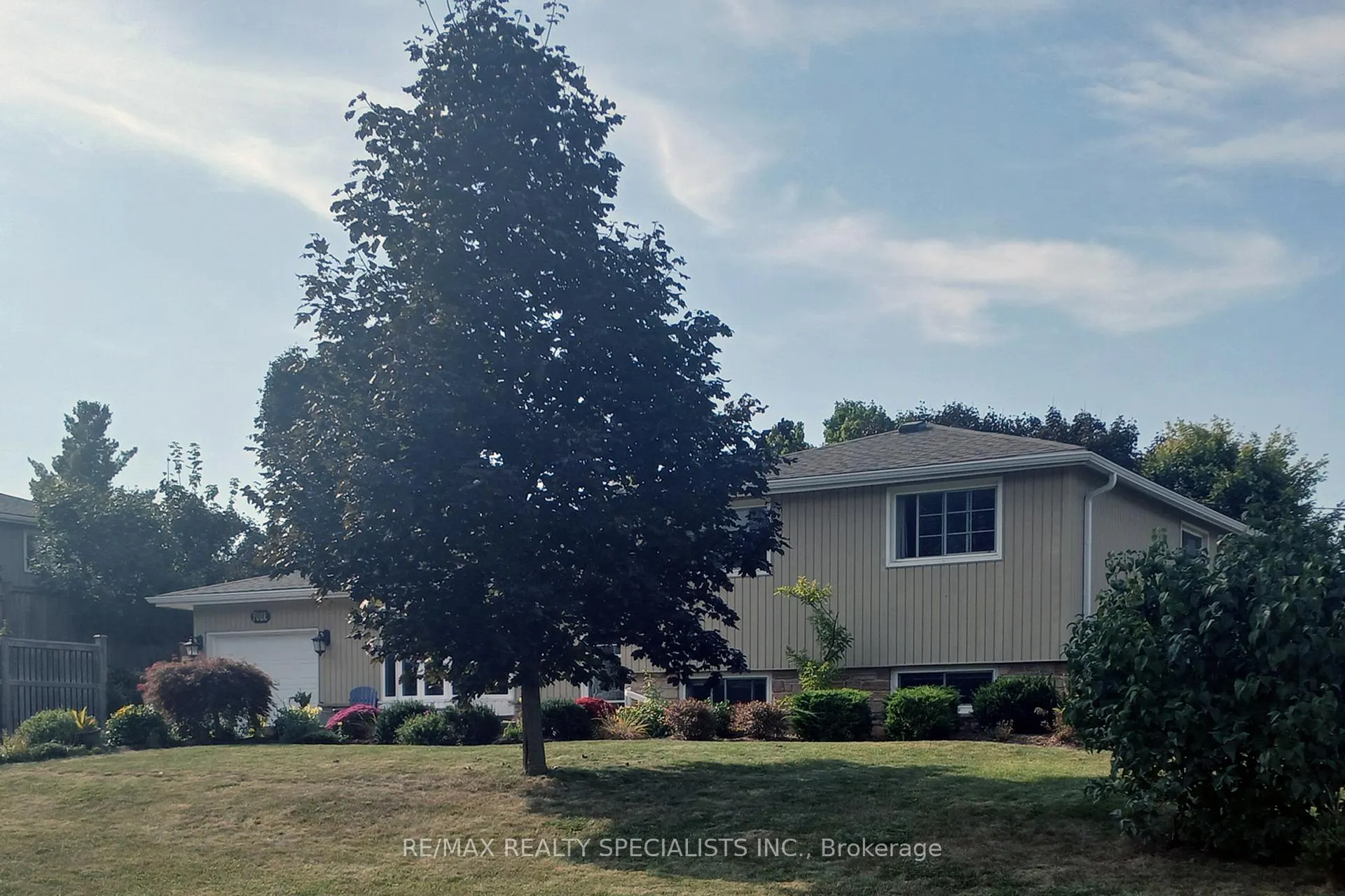 Photo 50 of 4 Uplands Court, Halton Hills, Georgetown — HOMEH