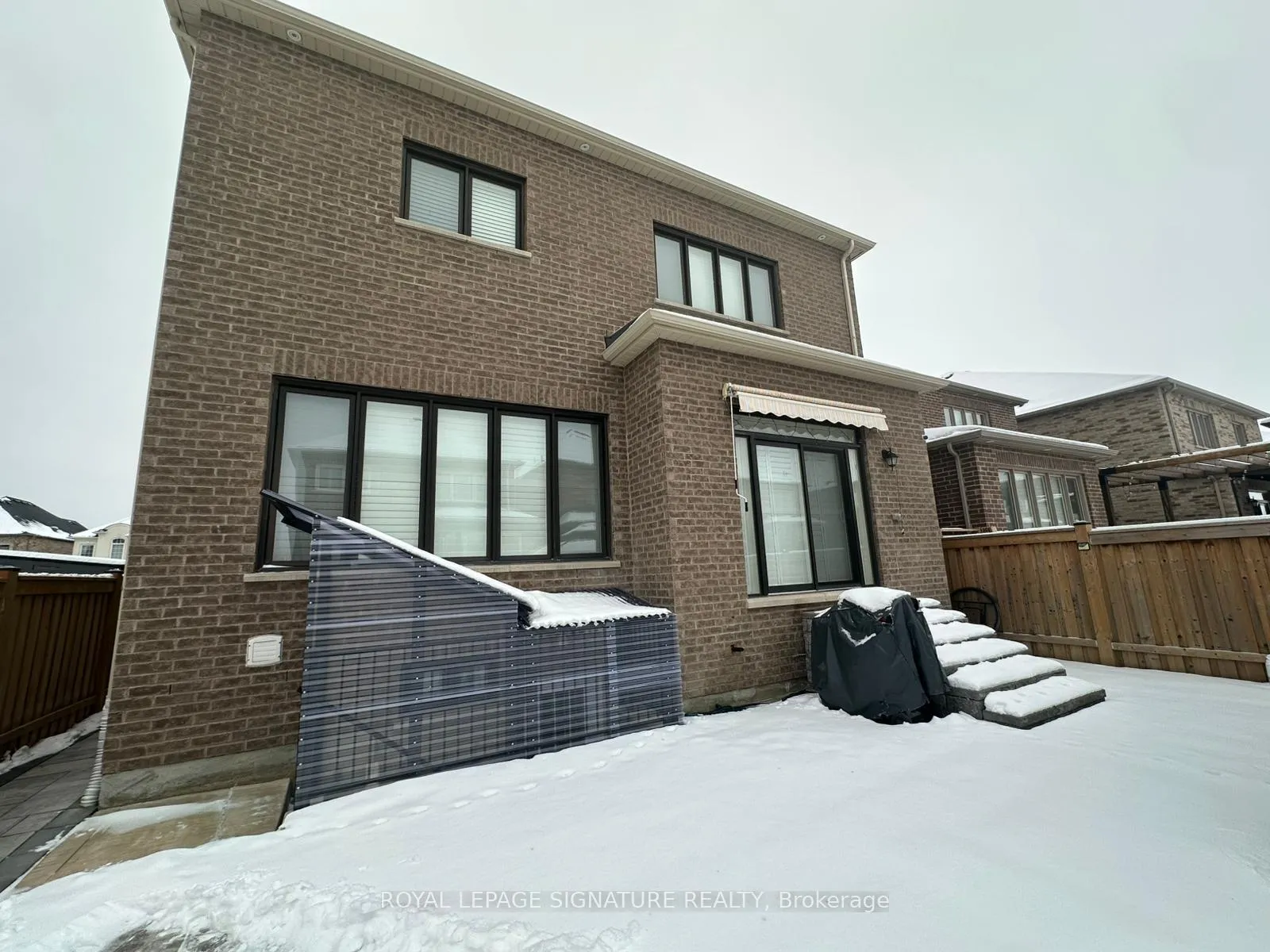 Photo 2 of 14 Vetch Street, Brampton, Bram West — HOMEH