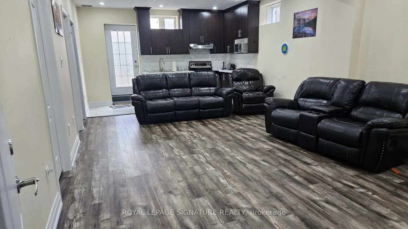 Photo 4 of 14 Vetch Street, Brampton, Bram West — HOMEH