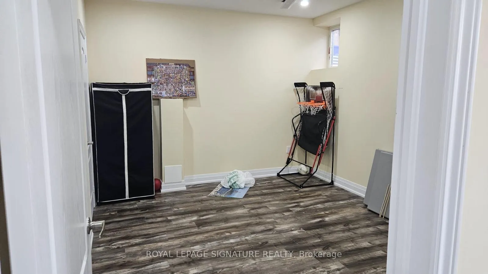 Photo 5 of 14 Vetch Street, Brampton, Bram West — HOMEH
