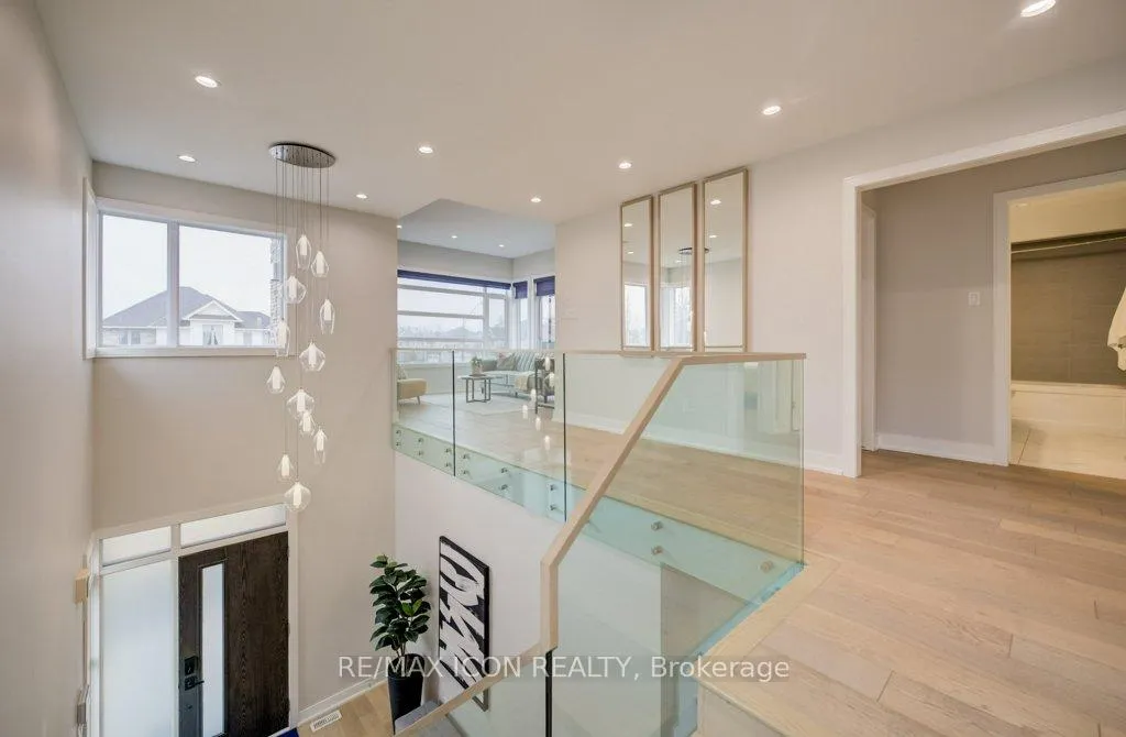 Photo 2 of 204 Carriage Way, Waterloo, University Downs — HOMEH