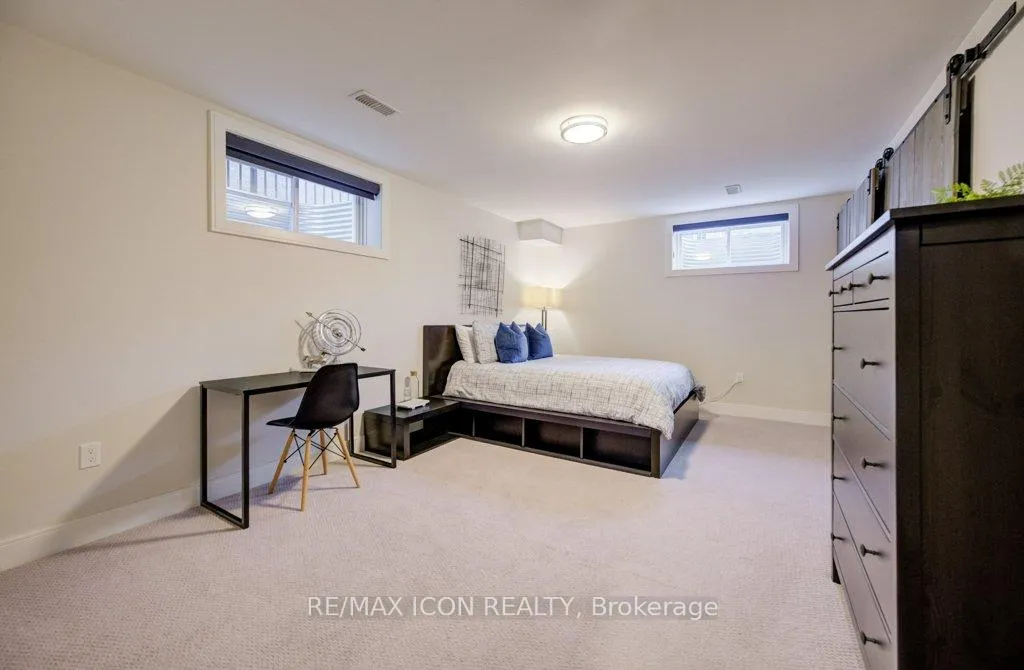 Photo 37 of 204 Carriage Way, Waterloo, University Downs — HOMEH