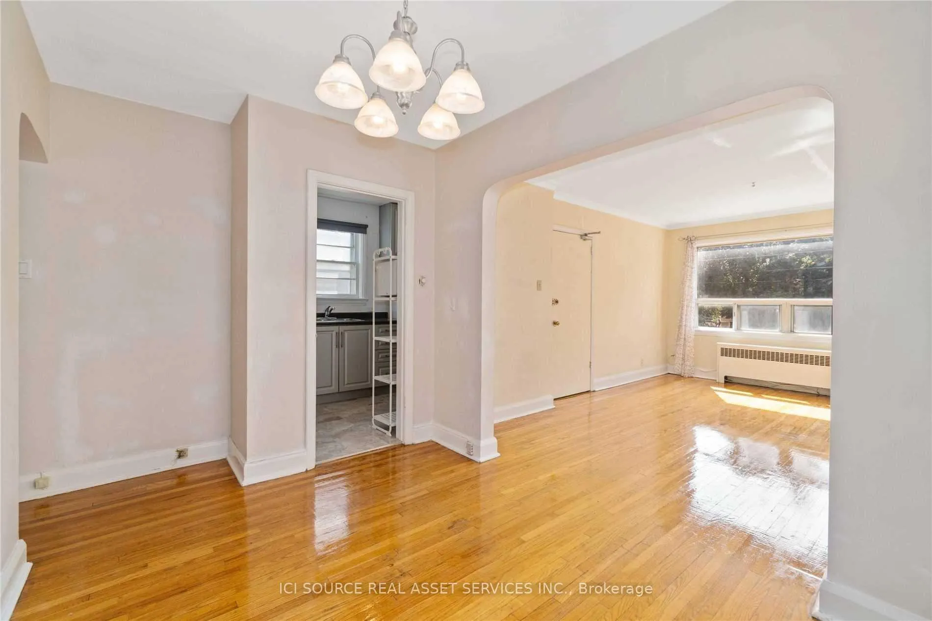 Photo 8 of Unit 2, 116 Eastwood Road, Toronto, Woodbine Corridor — HOMEH