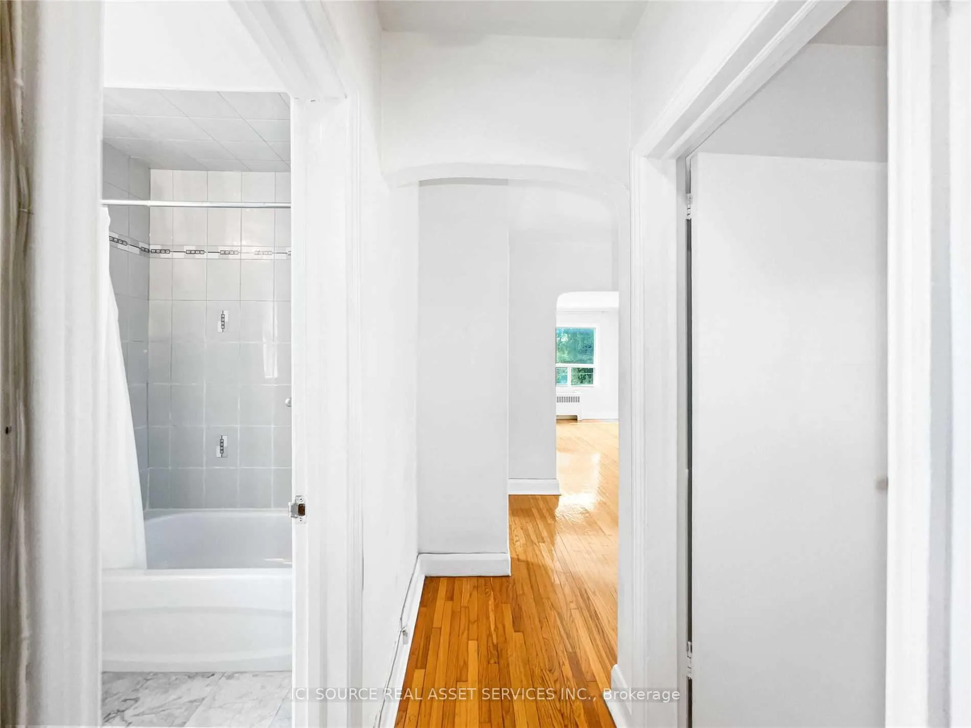 Photo 17 of Unit 2, 116 Eastwood Road, Toronto, Woodbine Corridor — HOMEH
