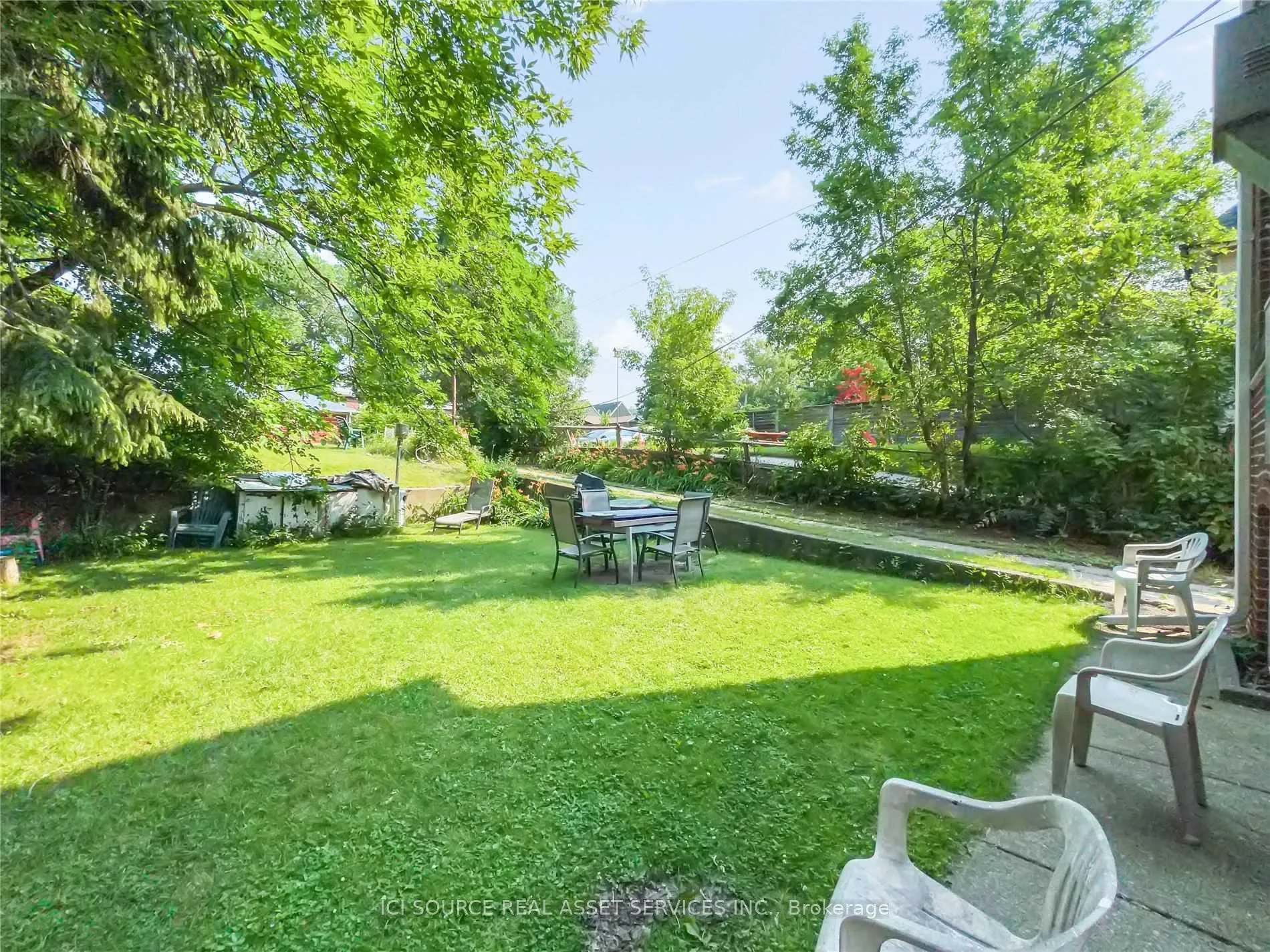 Photo 19 of Unit 2, 116 Eastwood Road, Toronto, Woodbine Corridor — HOMEH