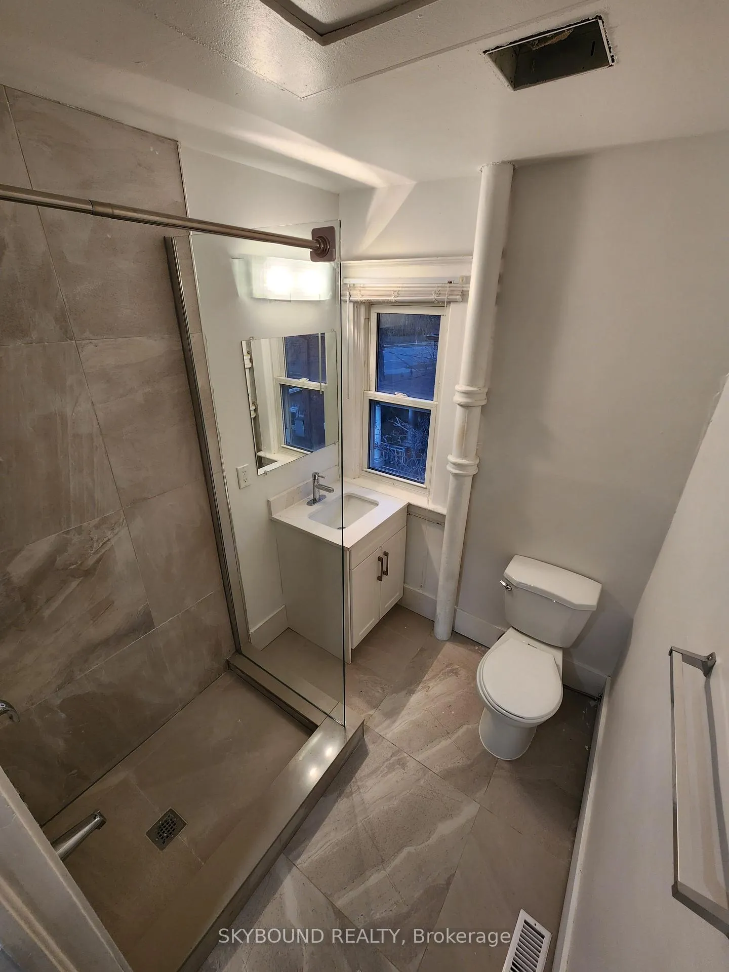 Photo 5 of Unit #3, 346 Queenston Street, St. Catharines, Oakdale — HOMEH