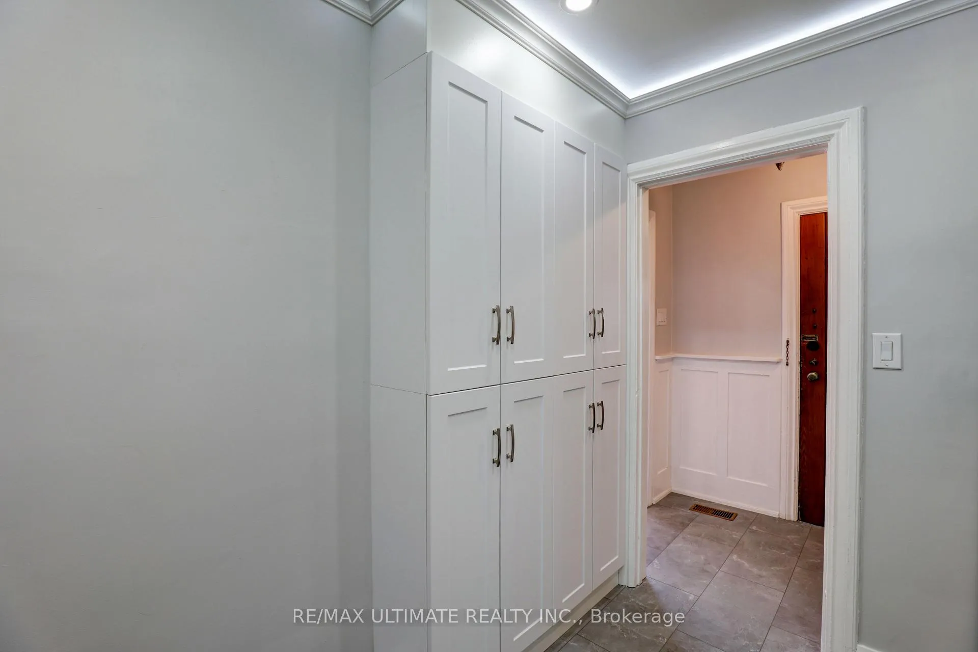 Photo 8 of 234 Floyd Avenue, Toronto, Danforth Village-East York — HOMEH