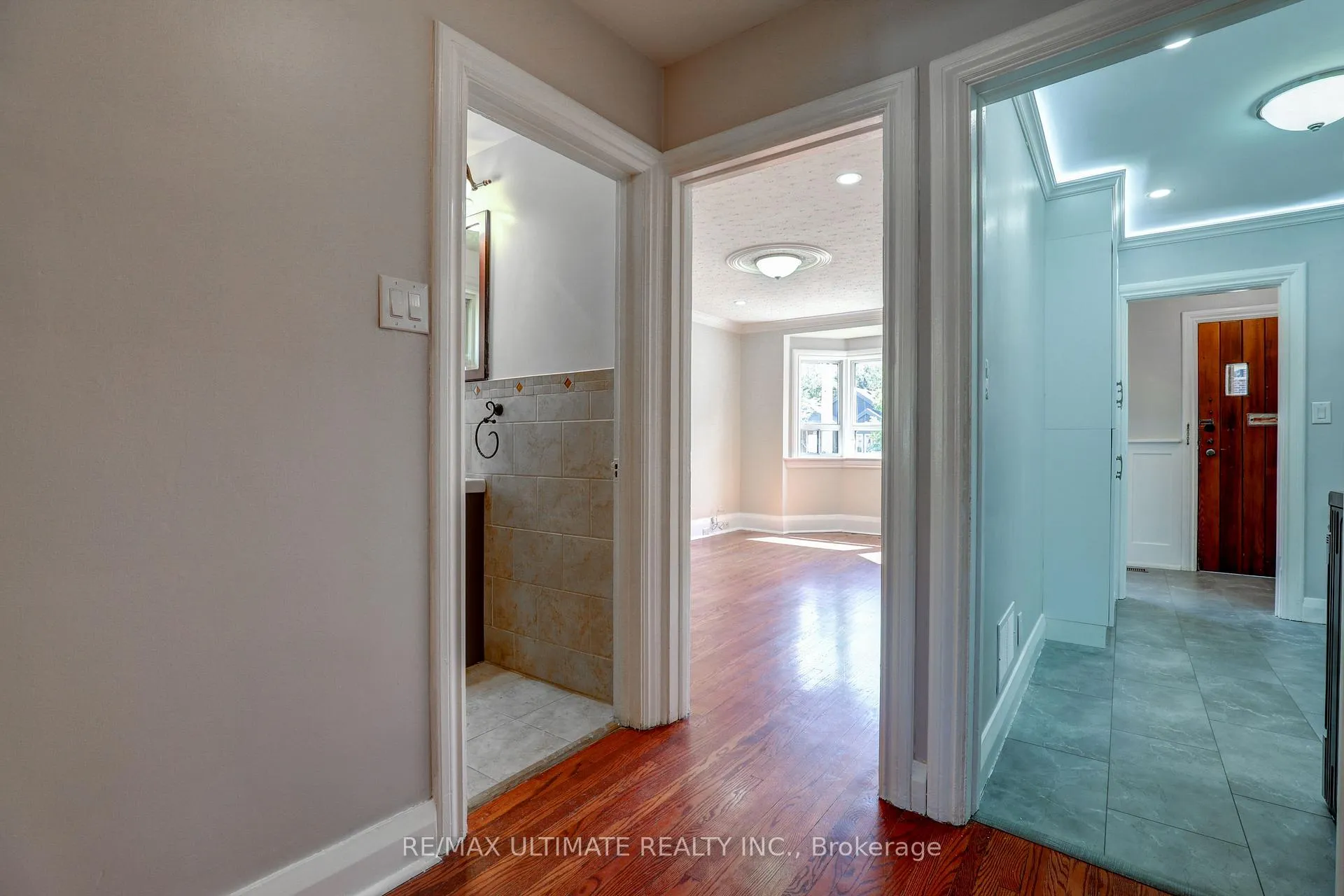 Photo 9 of 234 Floyd Avenue, Toronto, Danforth Village-East York — HOMEH