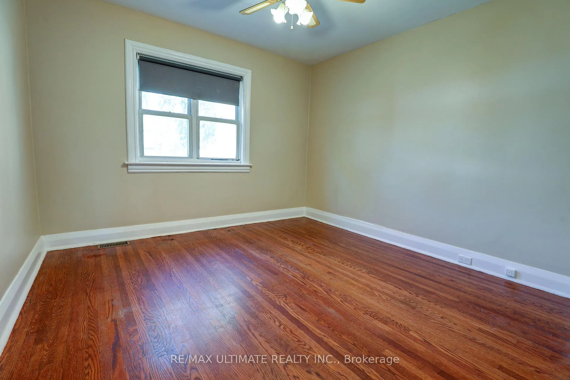 Photo 10 of 234 Floyd Avenue, Toronto, Danforth Village-East York — HOMEH