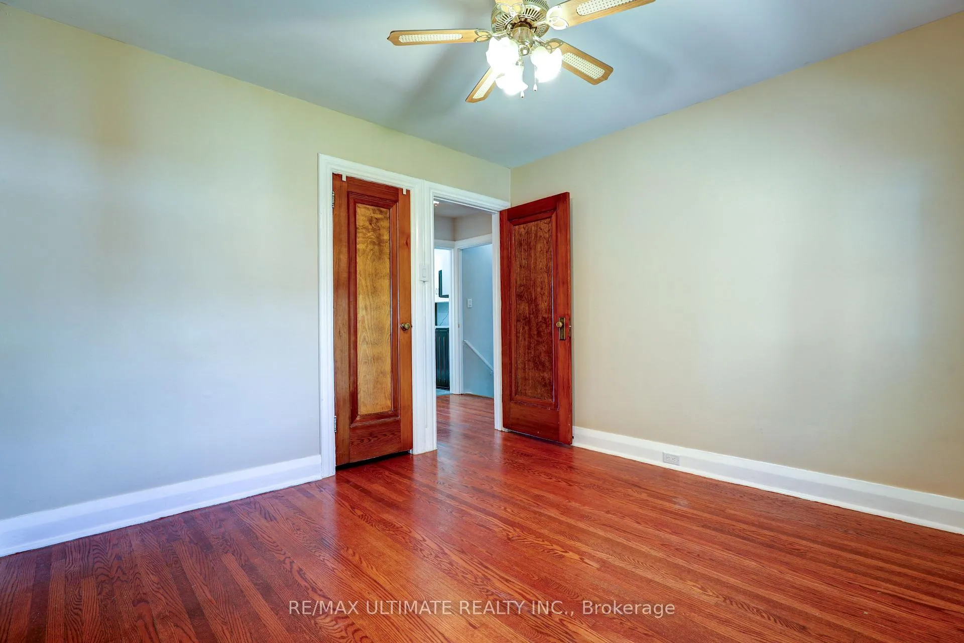 Photo 11 of 234 Floyd Avenue, Toronto, Danforth Village-East York — HOMEH