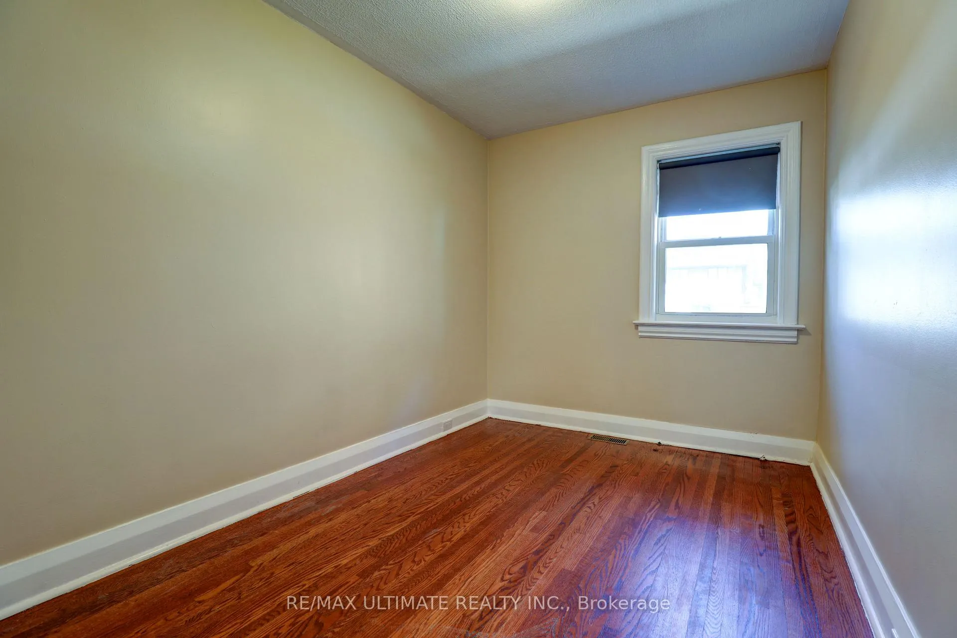 Photo 12 of 234 Floyd Avenue, Toronto, Danforth Village-East York — HOMEH