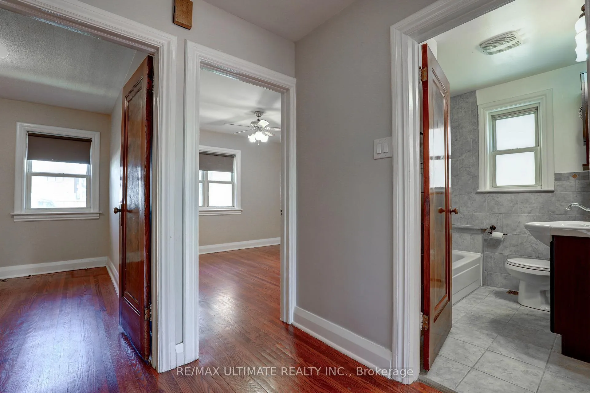 Photo 16 of 234 Floyd Avenue, Toronto, Danforth Village-East York — HOMEH