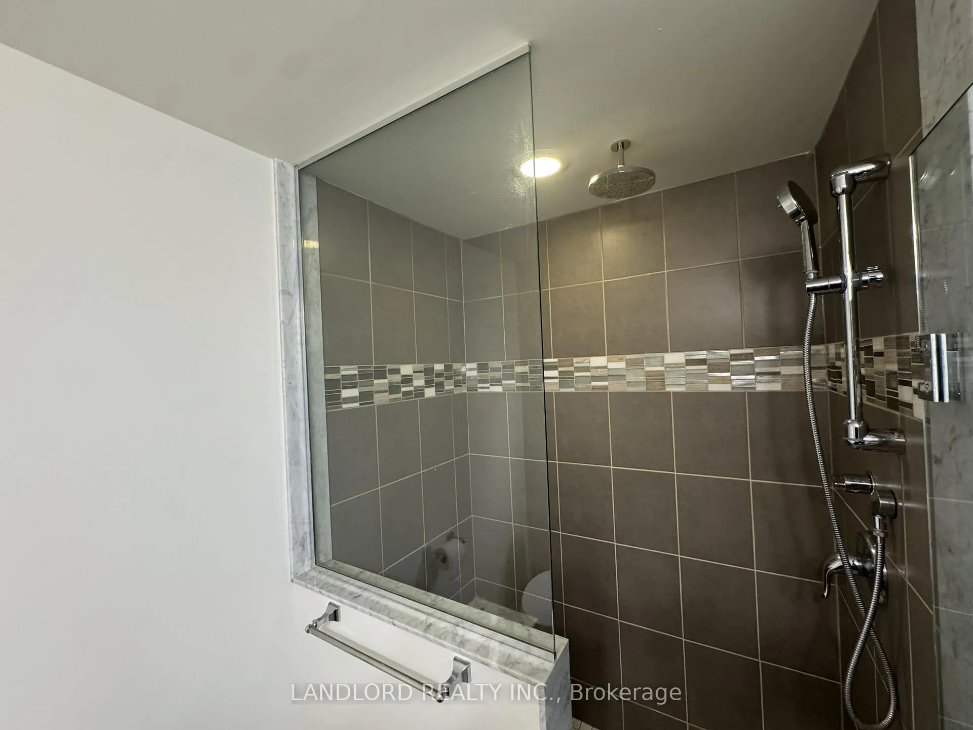 Photo 20 of Unit 312, 2300 Upper Middle Road W, Oakville, Glen Abbey — HOMEH