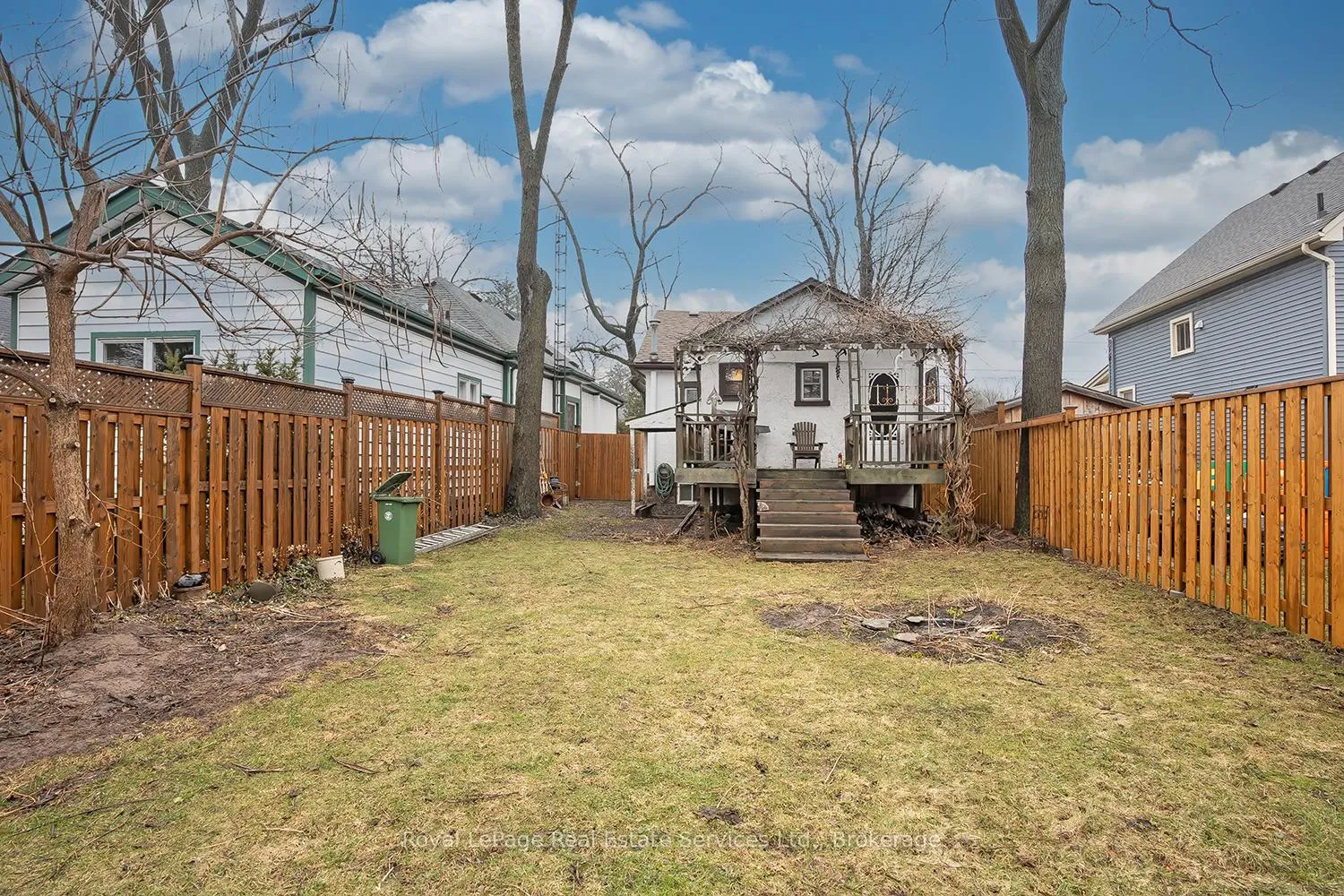 Photo 11 of 166 East 6th Street, Hamilton, Centremount — HOMEH