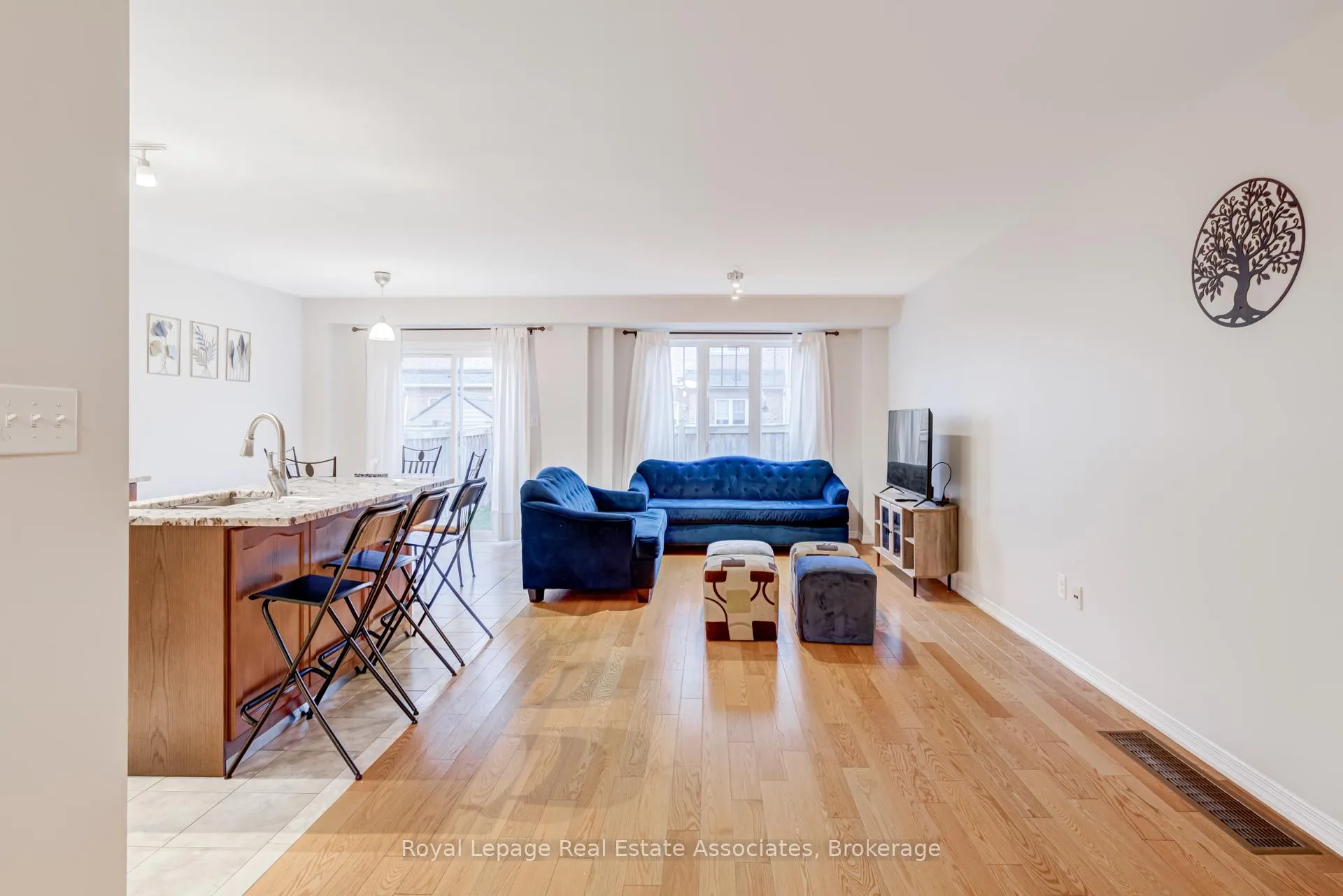 Photo 7 of 1315 Brandon Terrace, Milton, Dempsey — HOMEH