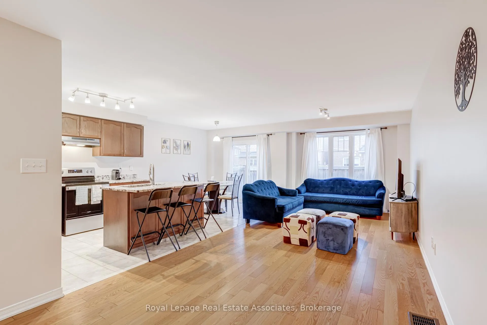Photo 8 of 1315 Brandon Terrace, Milton, Dempsey — HOMEH