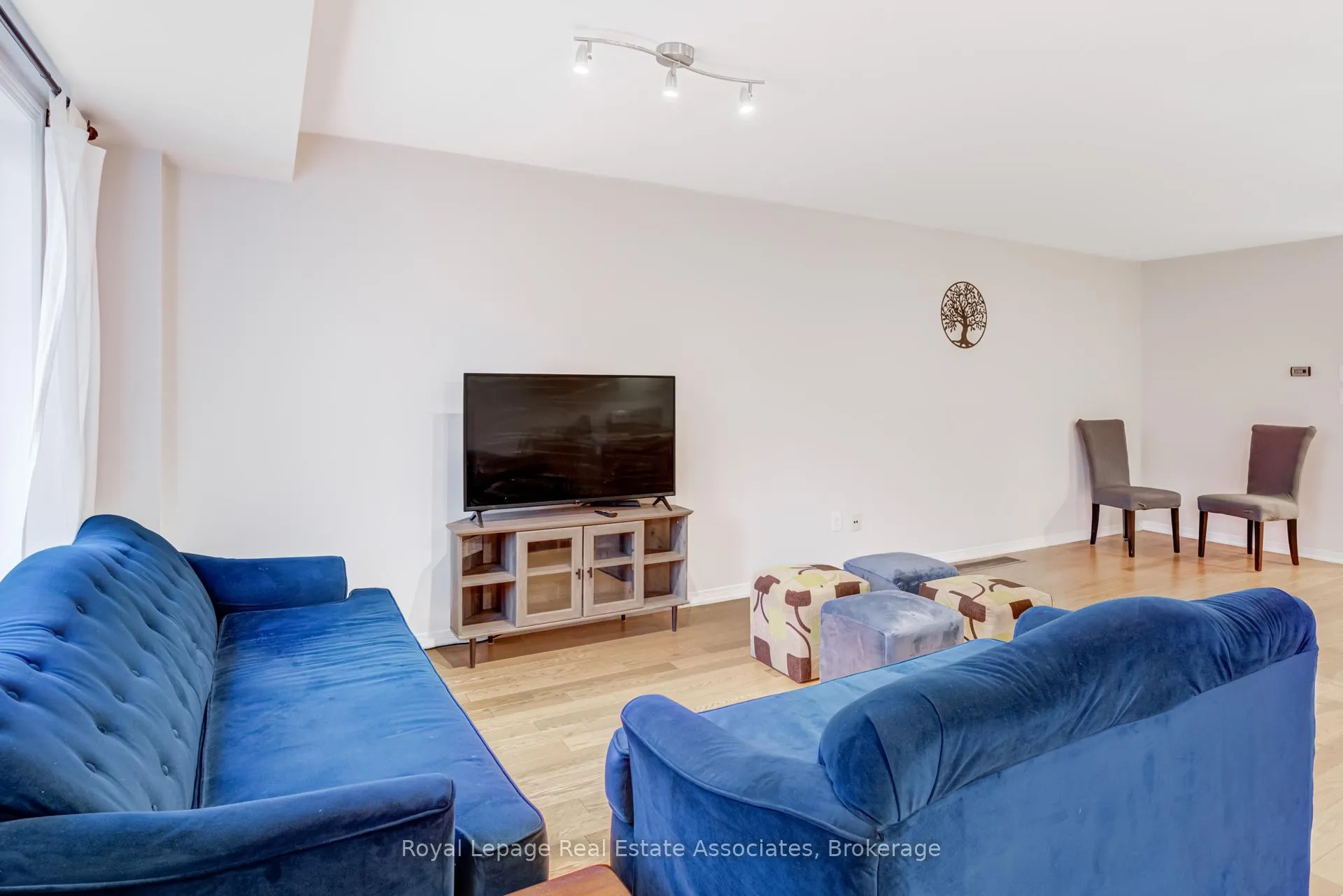 Photo 11 of 1315 Brandon Terrace, Milton, Dempsey — HOMEH