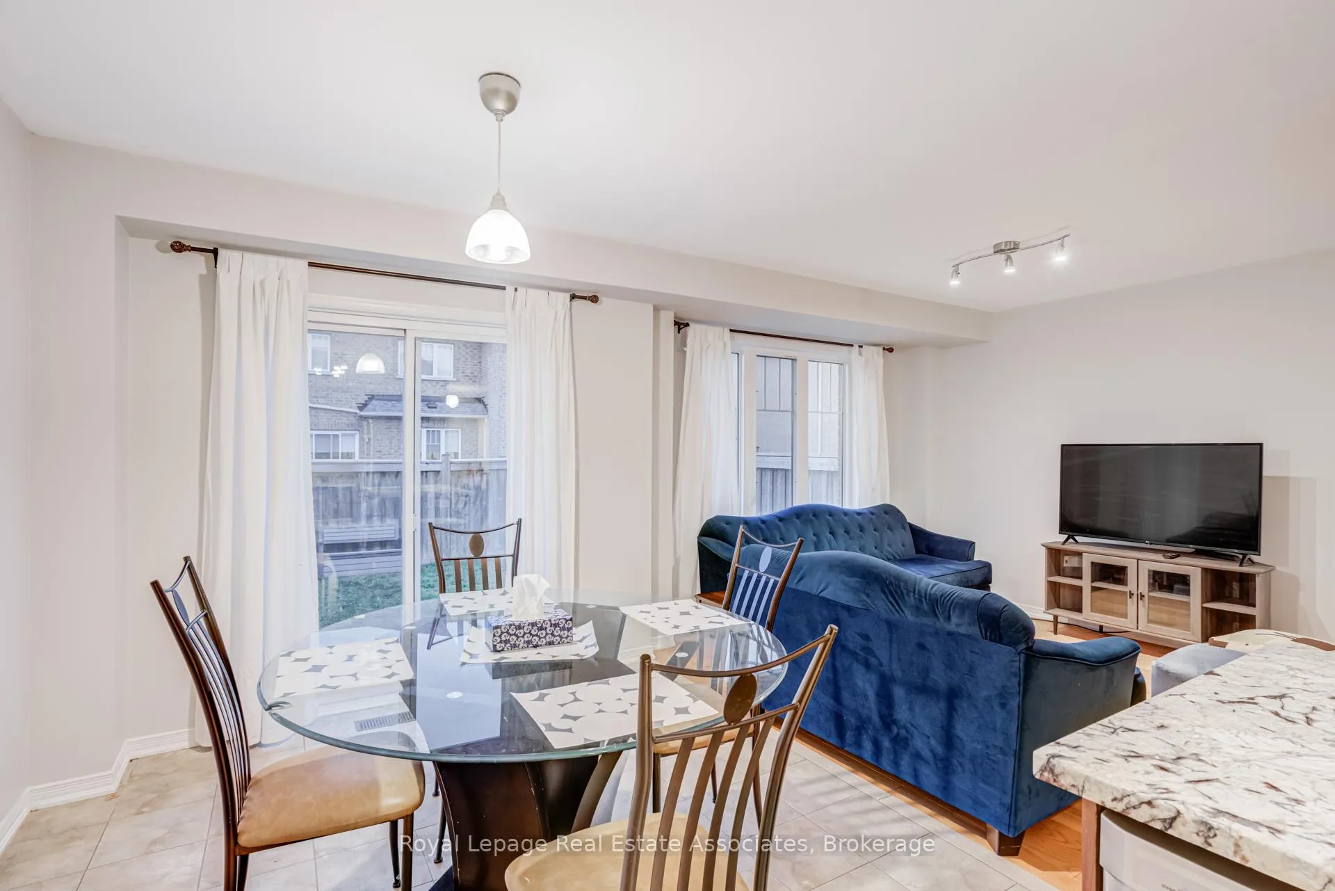 Photo 21 of 1315 Brandon Terrace, Milton, Dempsey — HOMEH