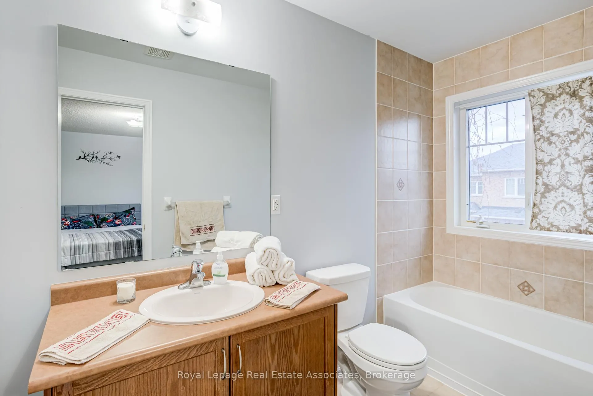 Photo 36 of 1315 Brandon Terrace, Milton, Dempsey — HOMEH
