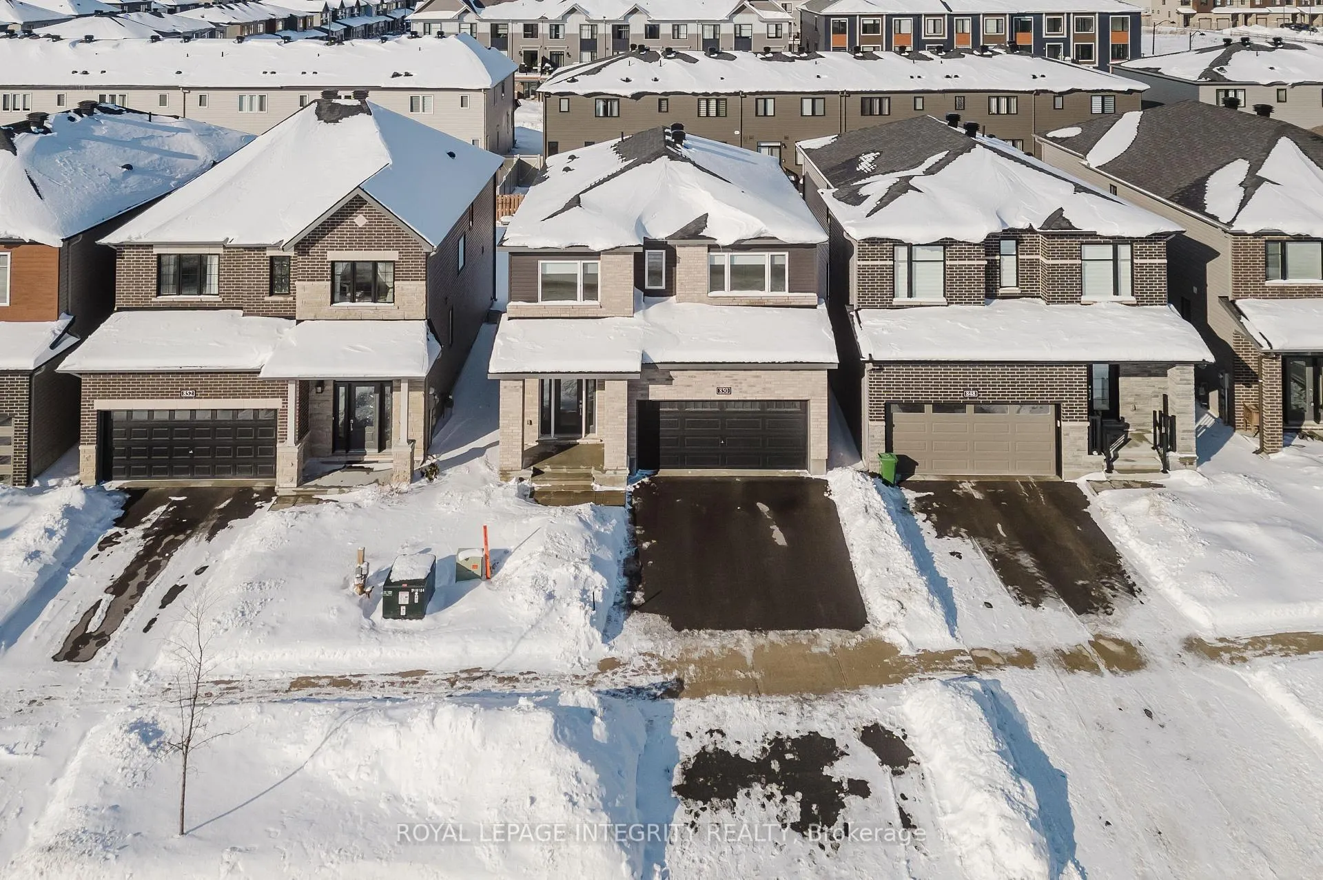 Photo 2 of 850 Cappamore Drive, Ottawa, Barrhaven - Half Moon Bay — HOMEH