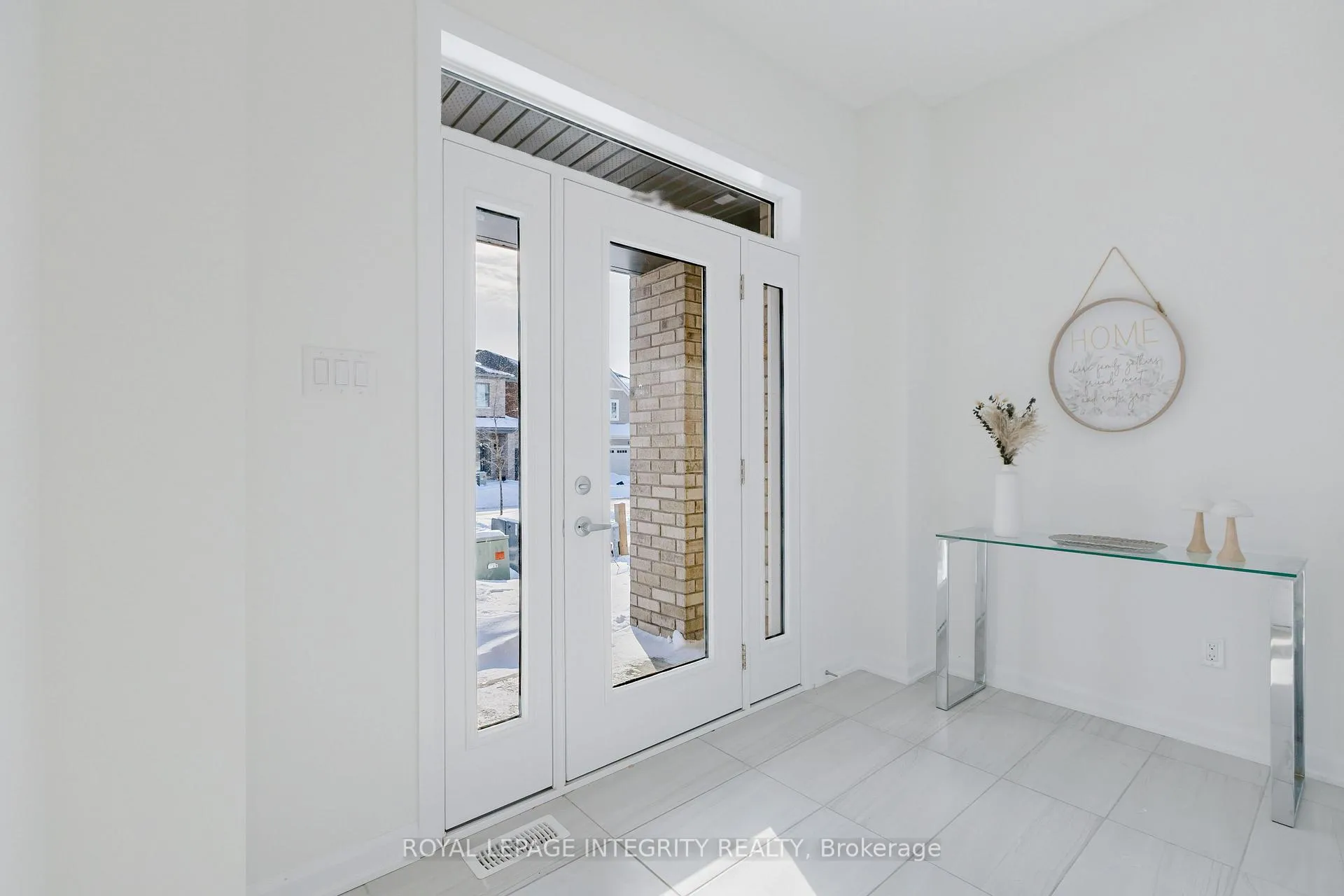Photo 4 of 850 Cappamore Drive, Ottawa, Barrhaven - Half Moon Bay — HOMEH
