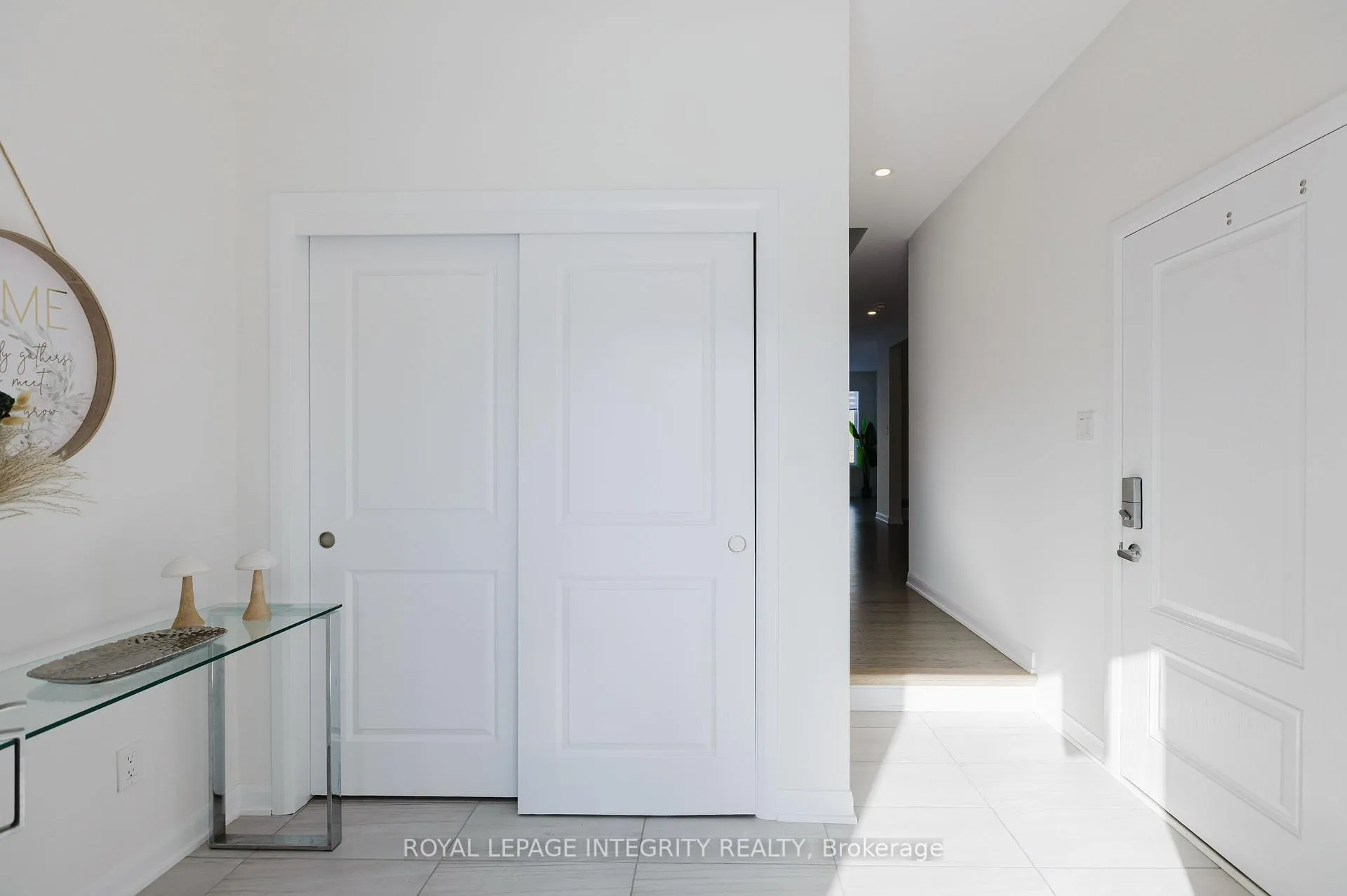 Photo 5 of 850 Cappamore Drive, Ottawa, Barrhaven - Half Moon Bay — HOMEH