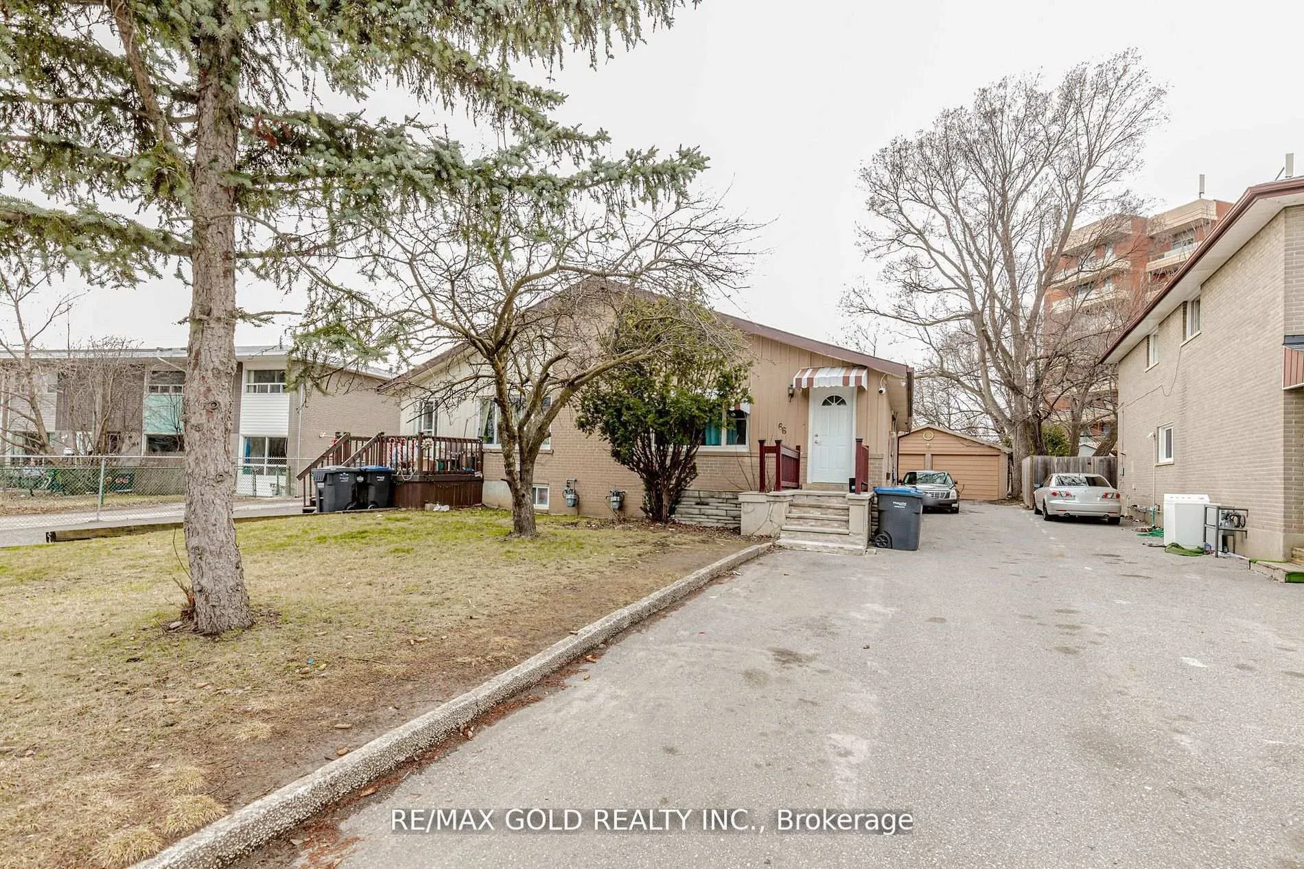 Photo 24 of 66 Corby Crescent, Brampton, Brampton South — HOMEH