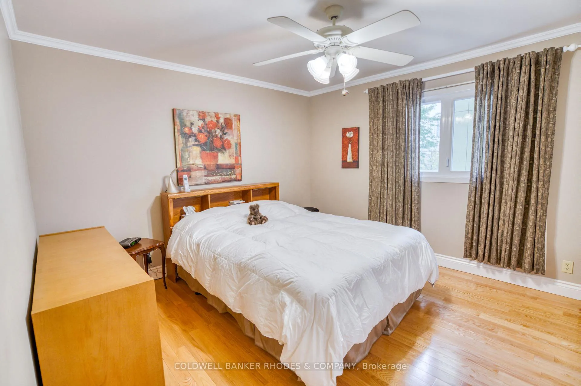 Photo 9 of 118 Robinson Avenue, Ottawa, Sandy Hill — HOMEH