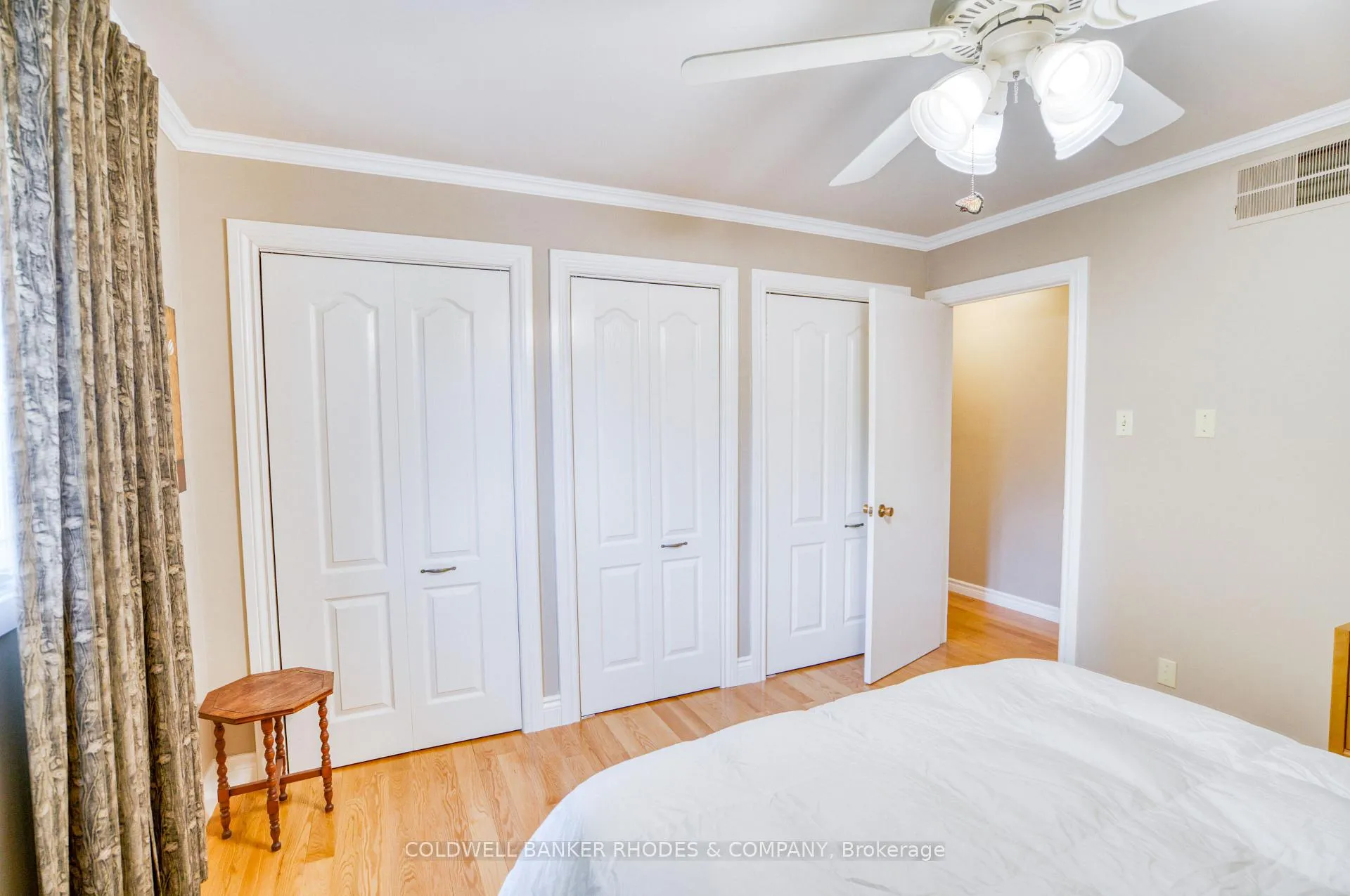 Photo 10 of 118 Robinson Avenue, Ottawa, Sandy Hill — HOMEH