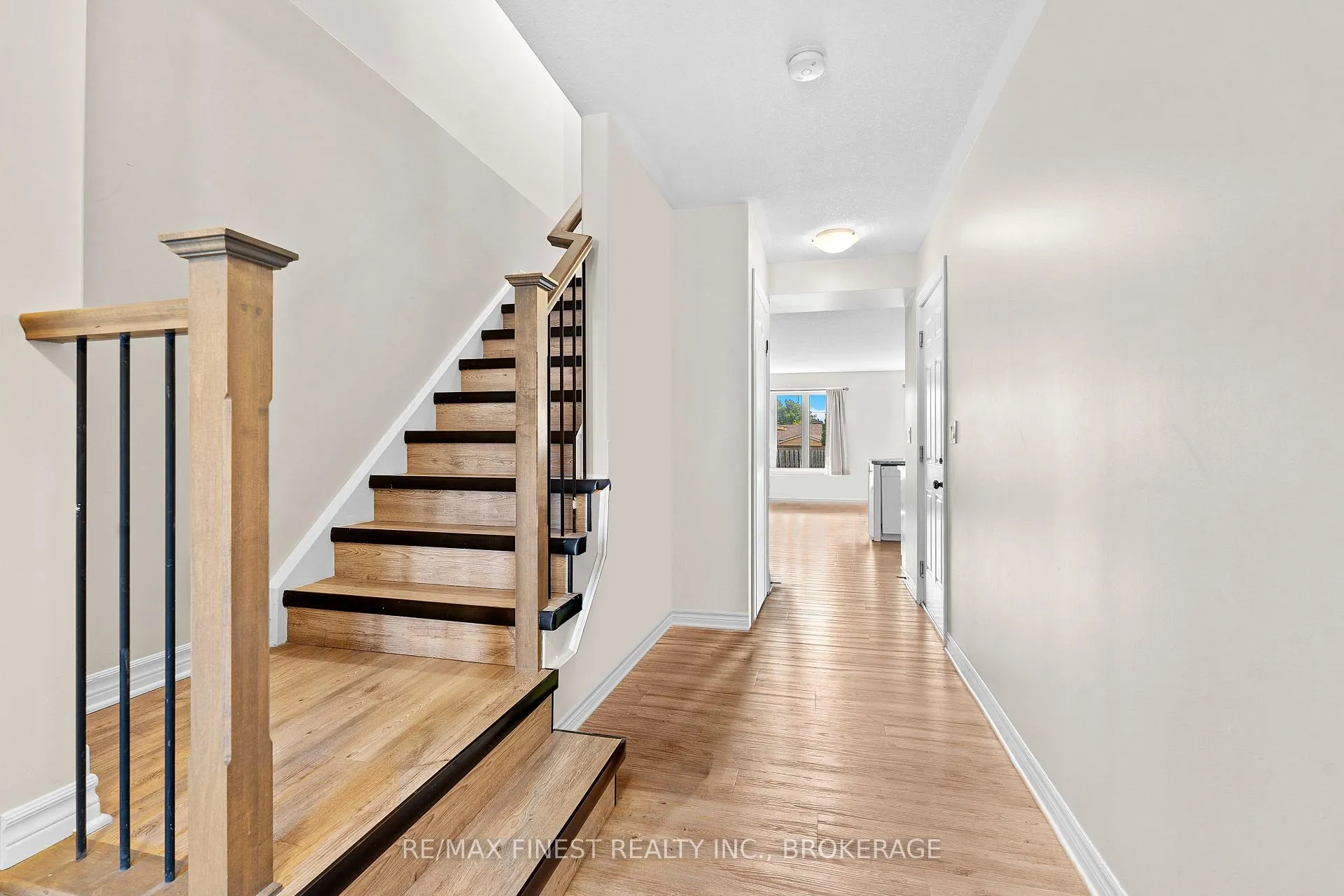 Photo 4 of 905 Blossom Street, Kingston, City Northwest — HOMEH