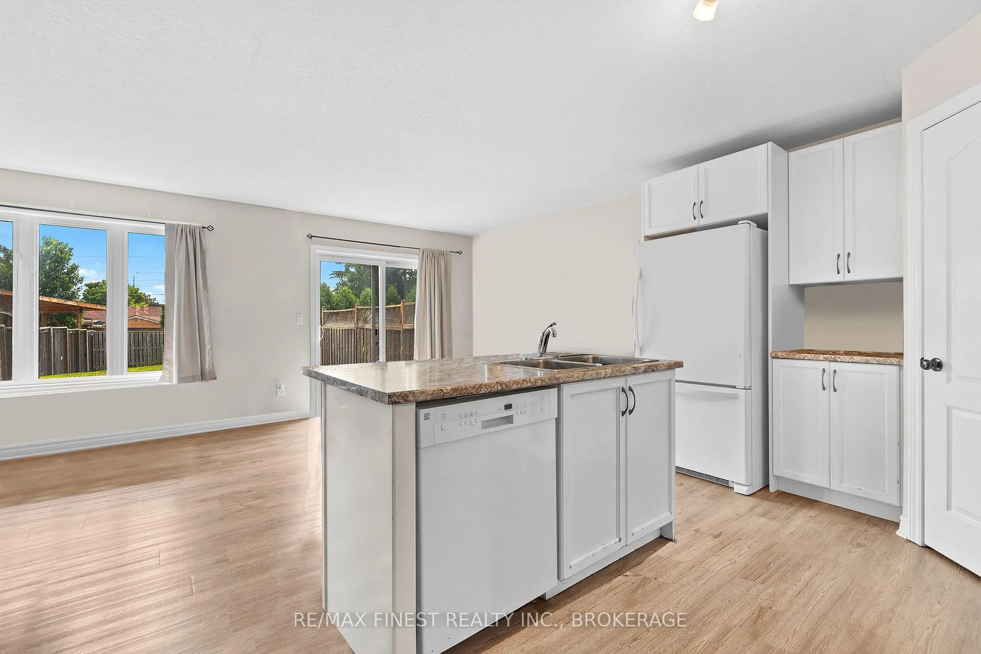 Photo 9 of 905 Blossom Street, Kingston, City Northwest — HOMEH