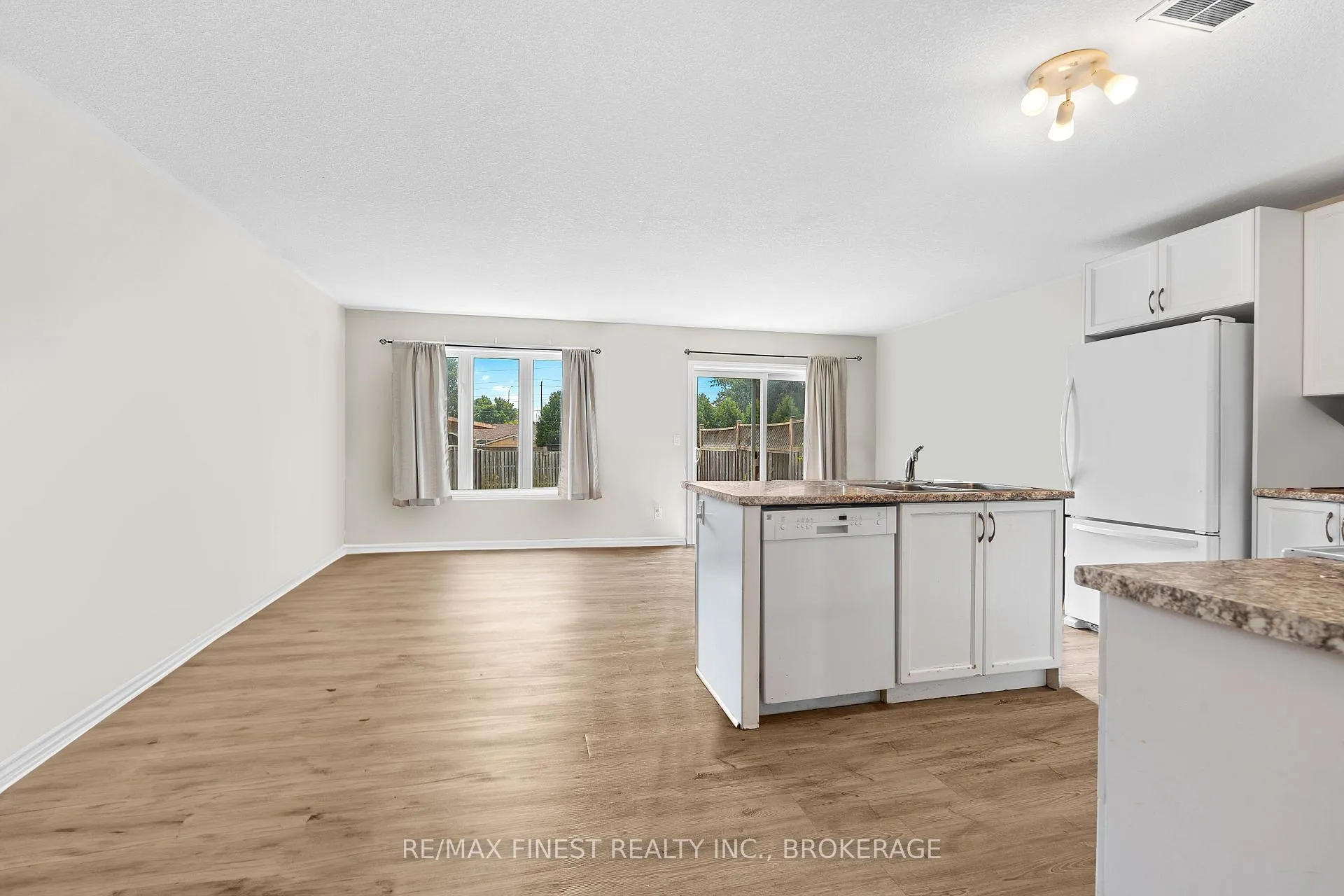 Photo 10 of 905 Blossom Street, Kingston, City Northwest — HOMEH