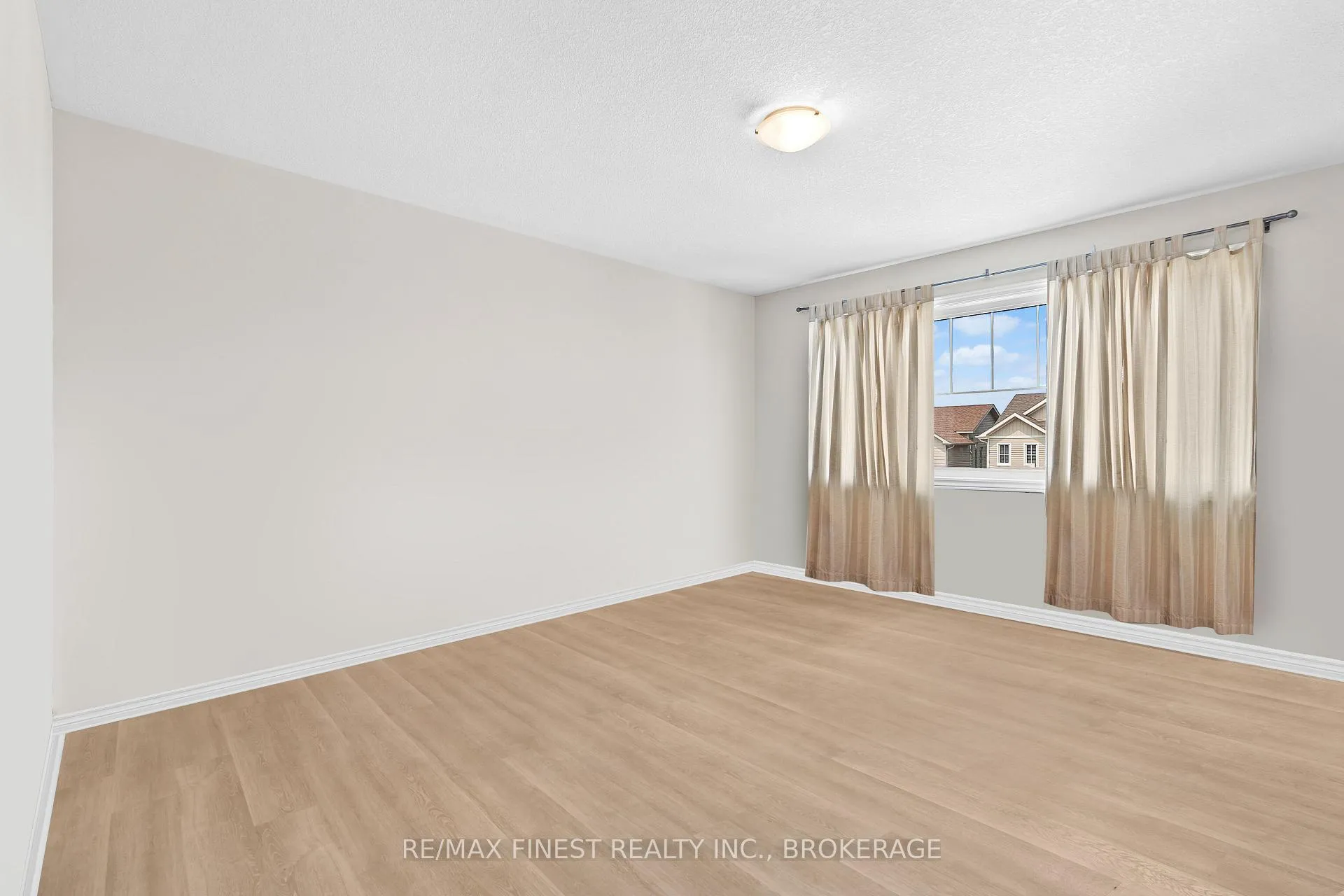 Photo 14 of 905 Blossom Street, Kingston, City Northwest — HOMEH
