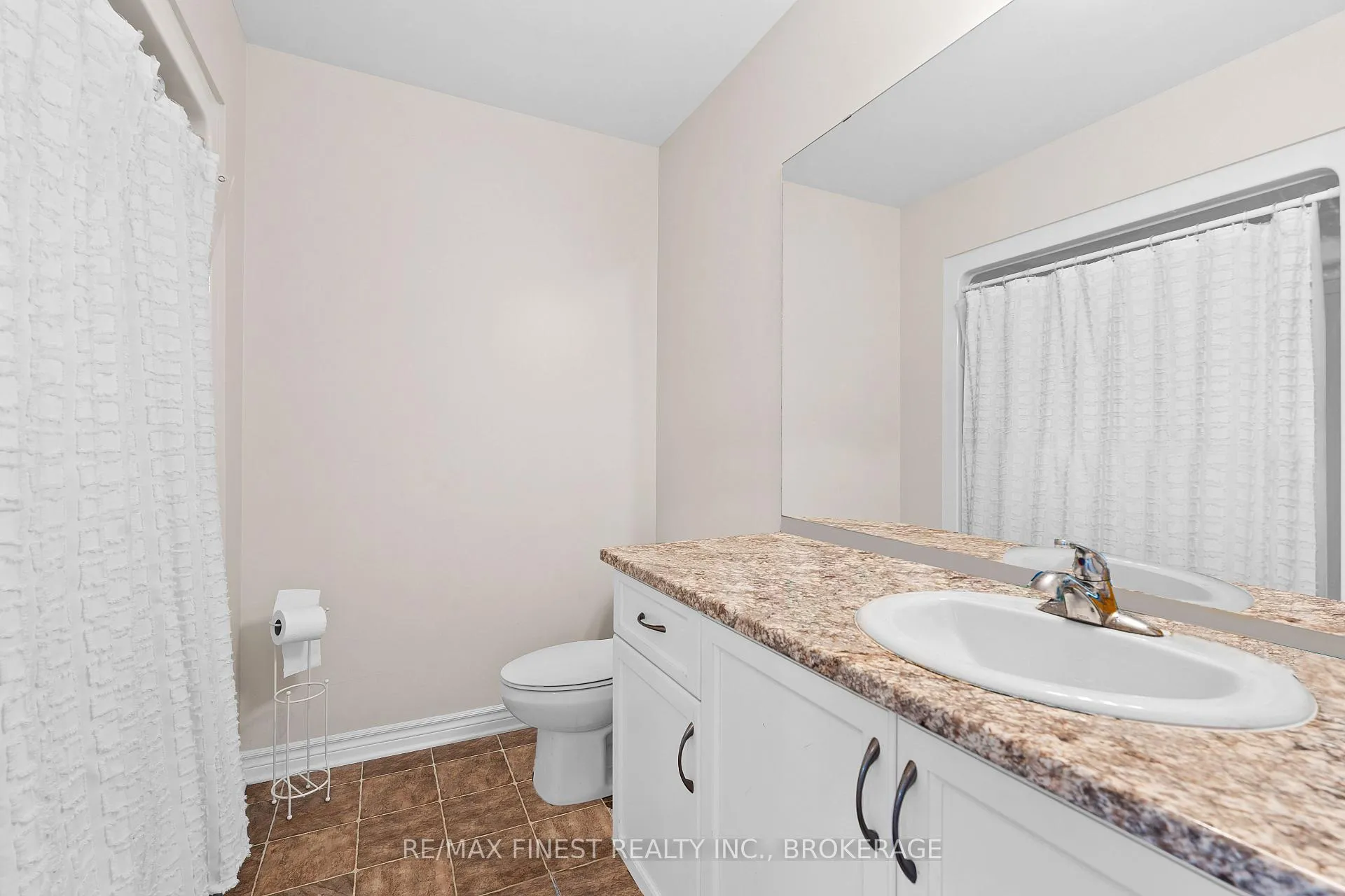 Photo 19 of 905 Blossom Street, Kingston, City Northwest — HOMEH