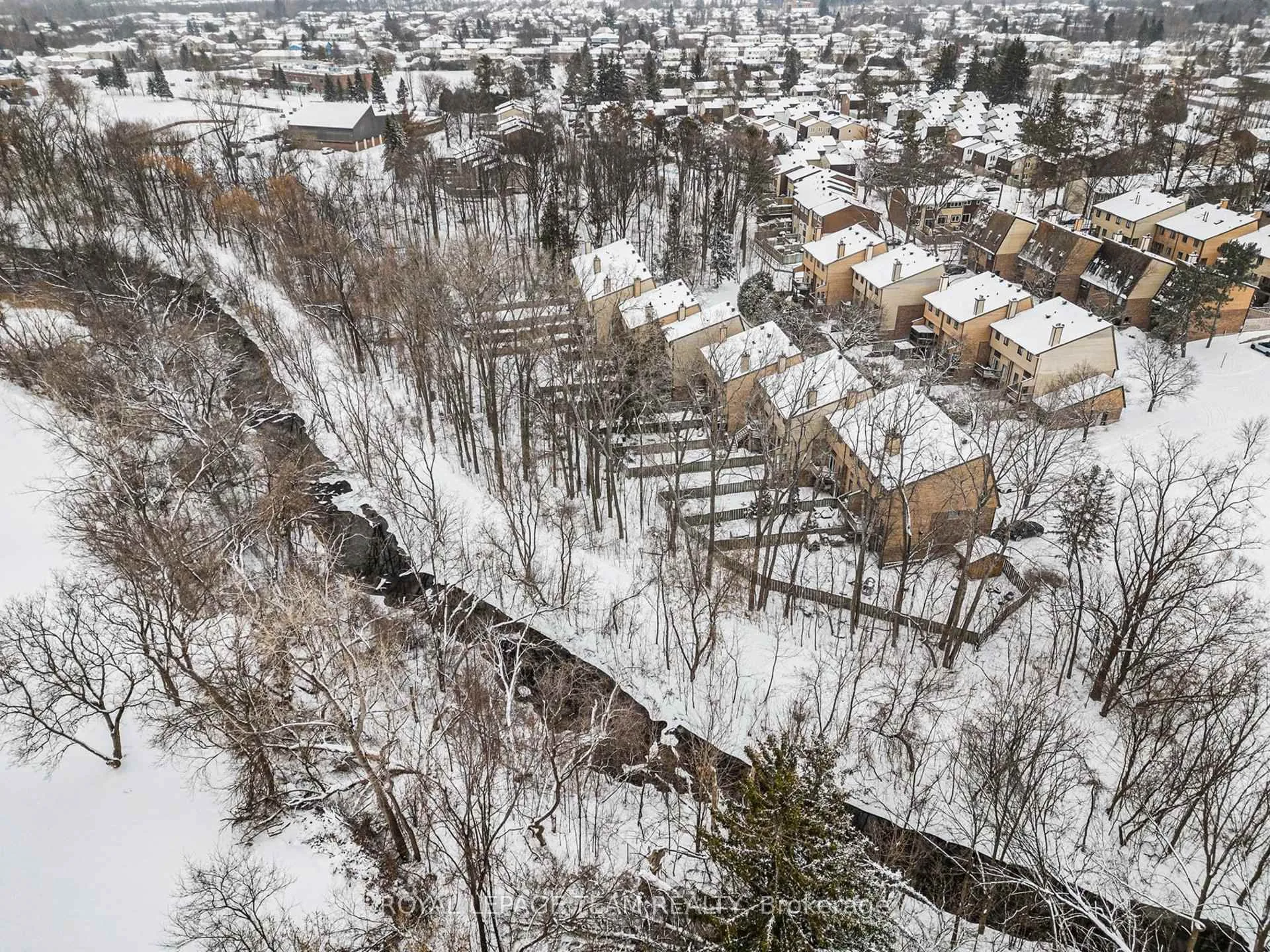 Photo 3 of 1453 Waltham Street, Ottawa, Sawmill Creek/Timbermill — HOMEH