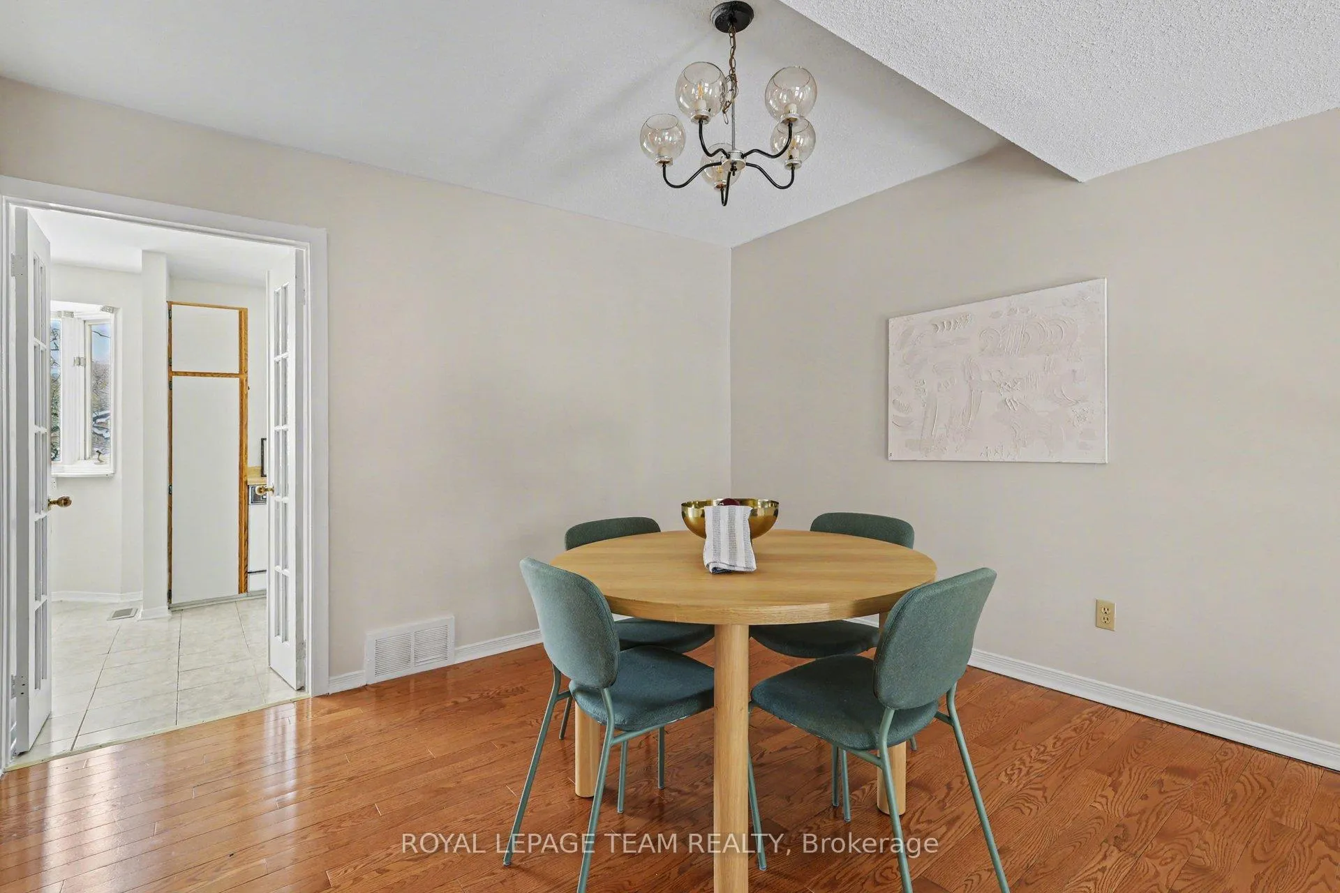 Photo 9 of 1453 Waltham Street, Ottawa, Sawmill Creek/Timbermill — HOMEH