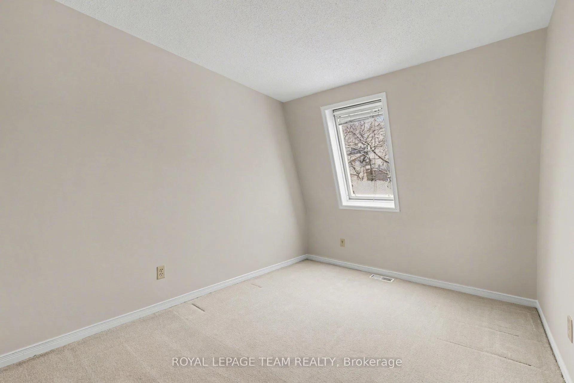 Photo 16 of 1453 Waltham Street, Ottawa, Sawmill Creek/Timbermill — HOMEH