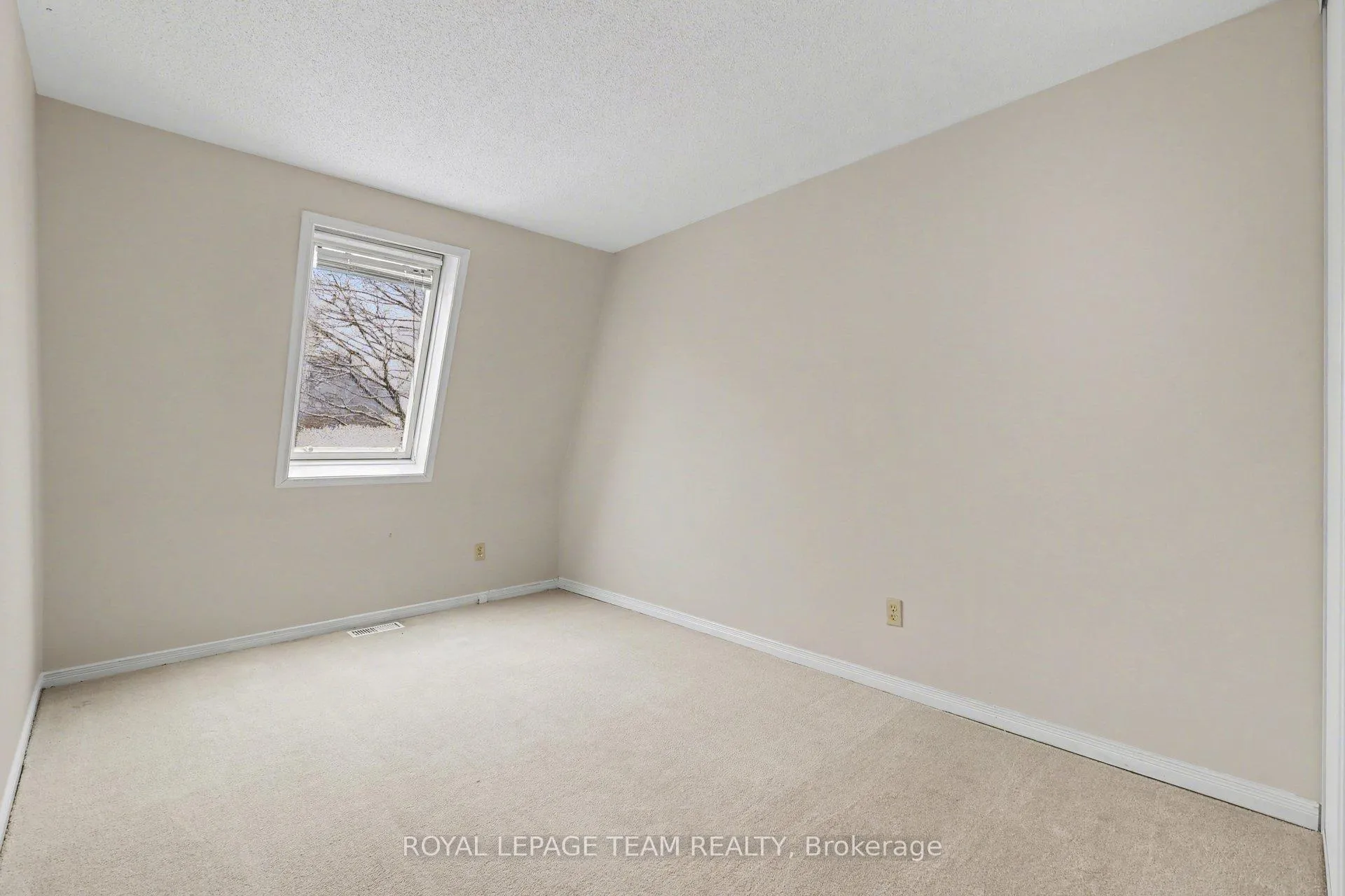 Photo 17 of 1453 Waltham Street, Ottawa, Sawmill Creek/Timbermill — HOMEH