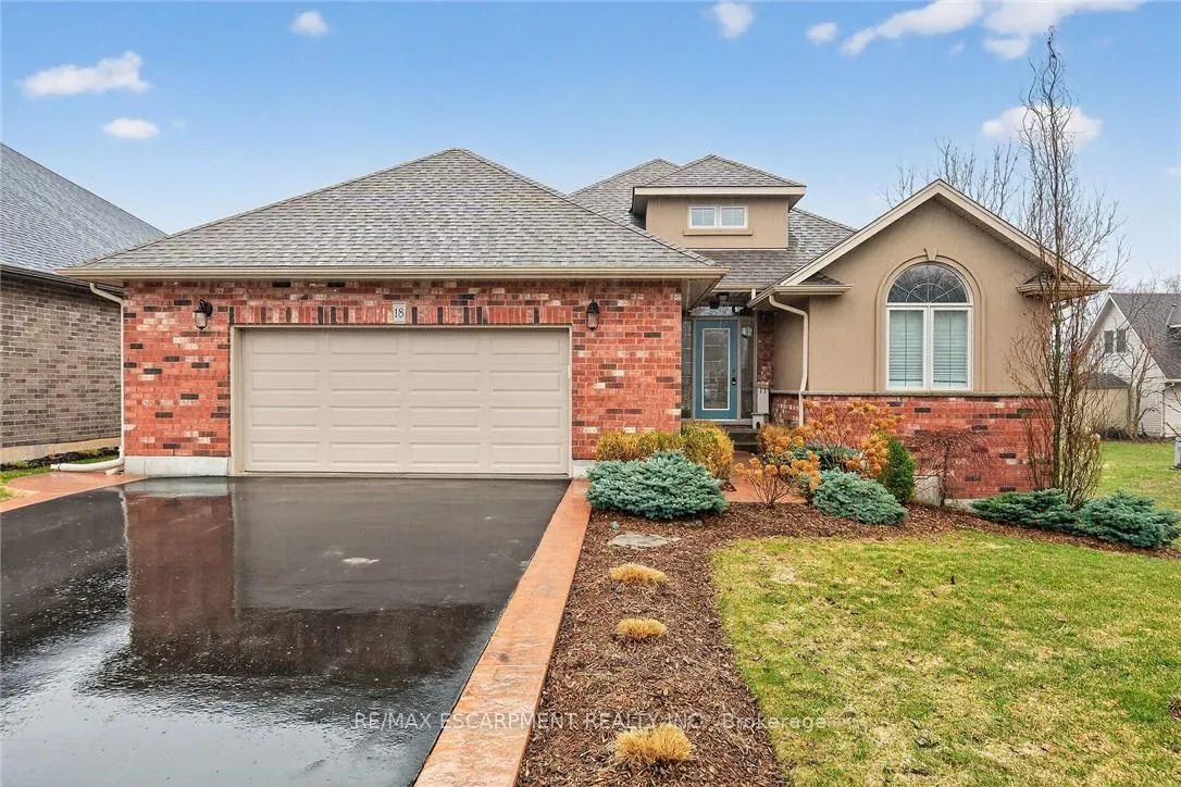 Photo 3 of 18 Homer Street, Norfolk, Port Dover — HOMEH