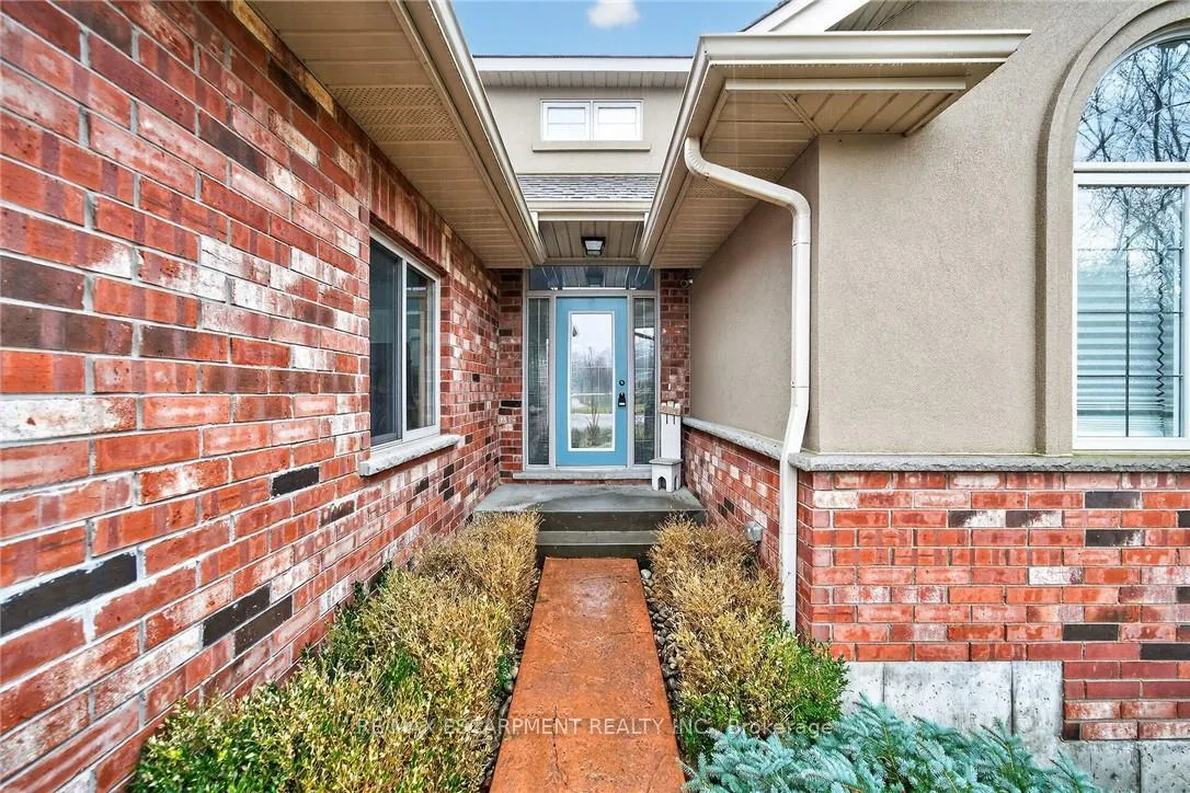 Photo 4 of 18 Homer Street, Norfolk, Port Dover — HOMEH