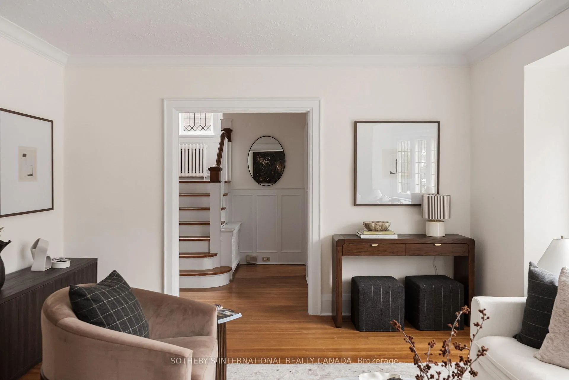 Photo 8 of 95 Highbourne Road, Toronto, Yonge-Eglinton — HOMEH