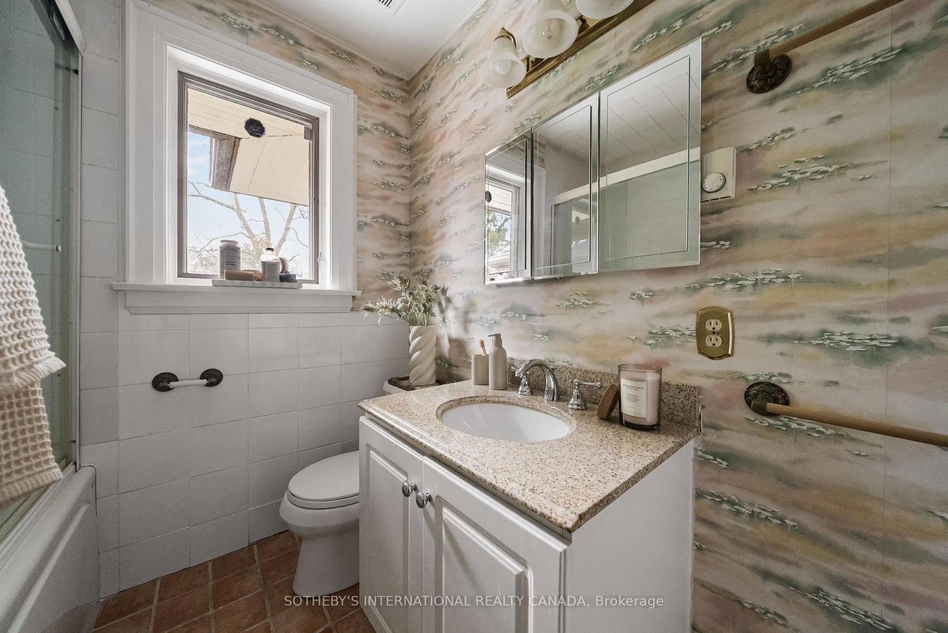 Photo 36 of 95 Highbourne Road, Toronto, Yonge-Eglinton — HOMEH