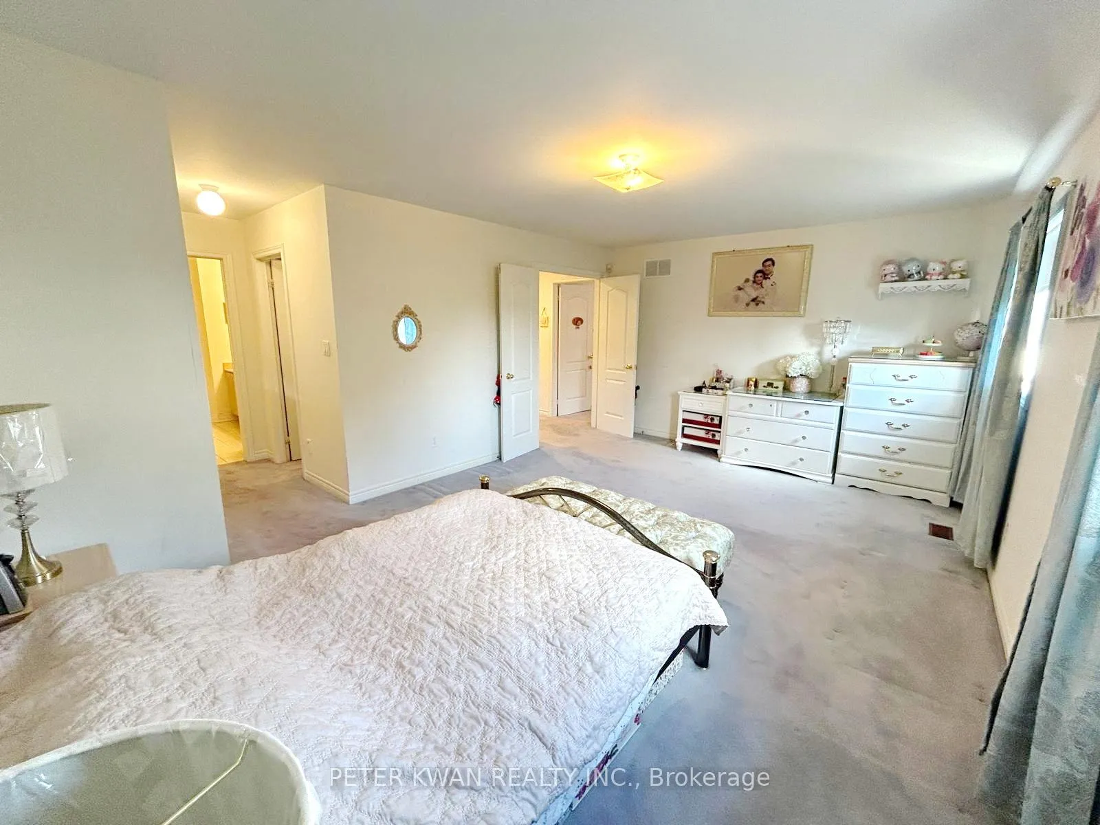 Photo 18 of 231 Pinewood Drive, Vaughan, Crestwood-Springfarm-Yorkhill — HOMEH