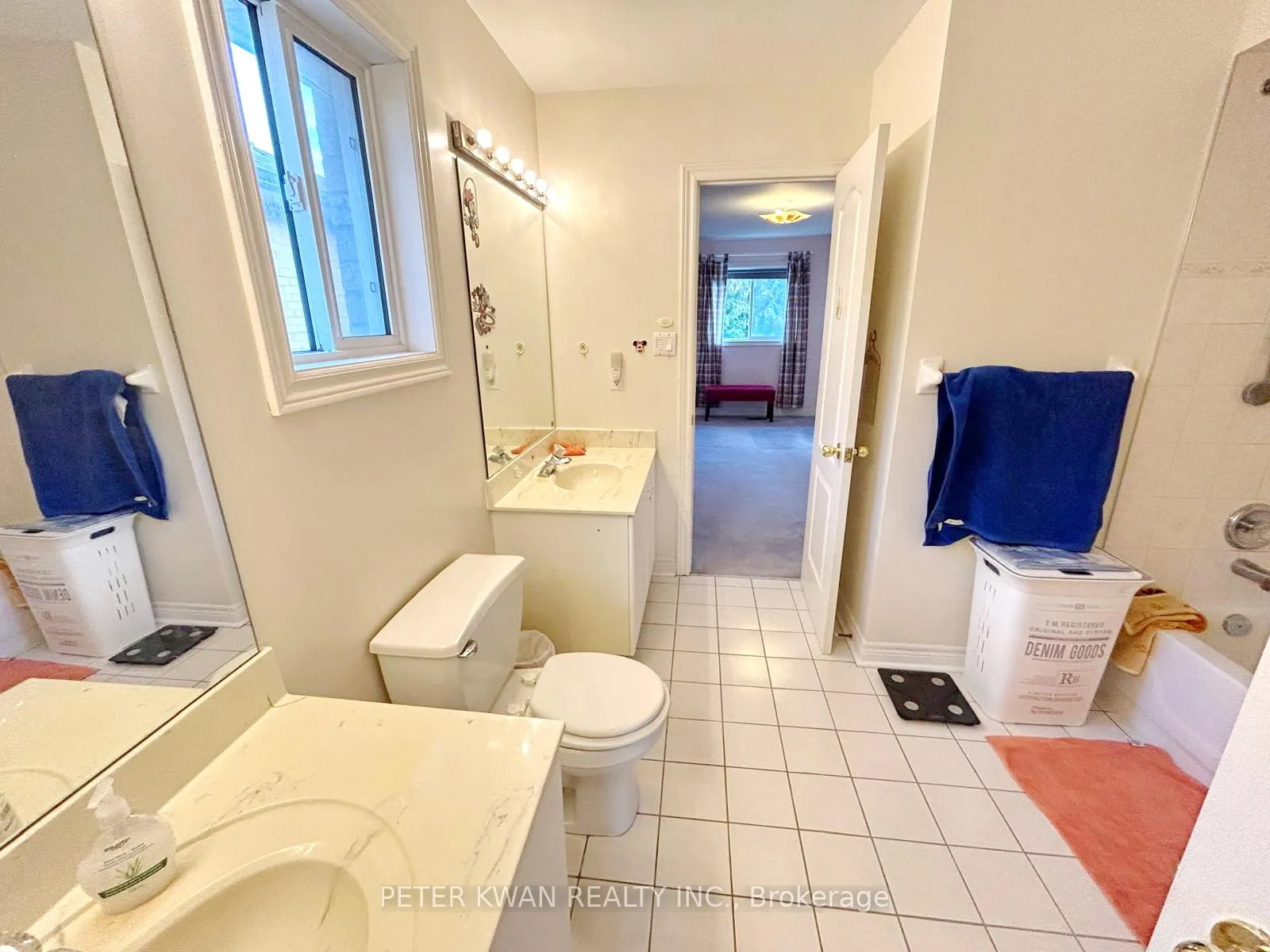 Photo 20 of 231 Pinewood Drive, Vaughan, Crestwood-Springfarm-Yorkhill — HOMEH