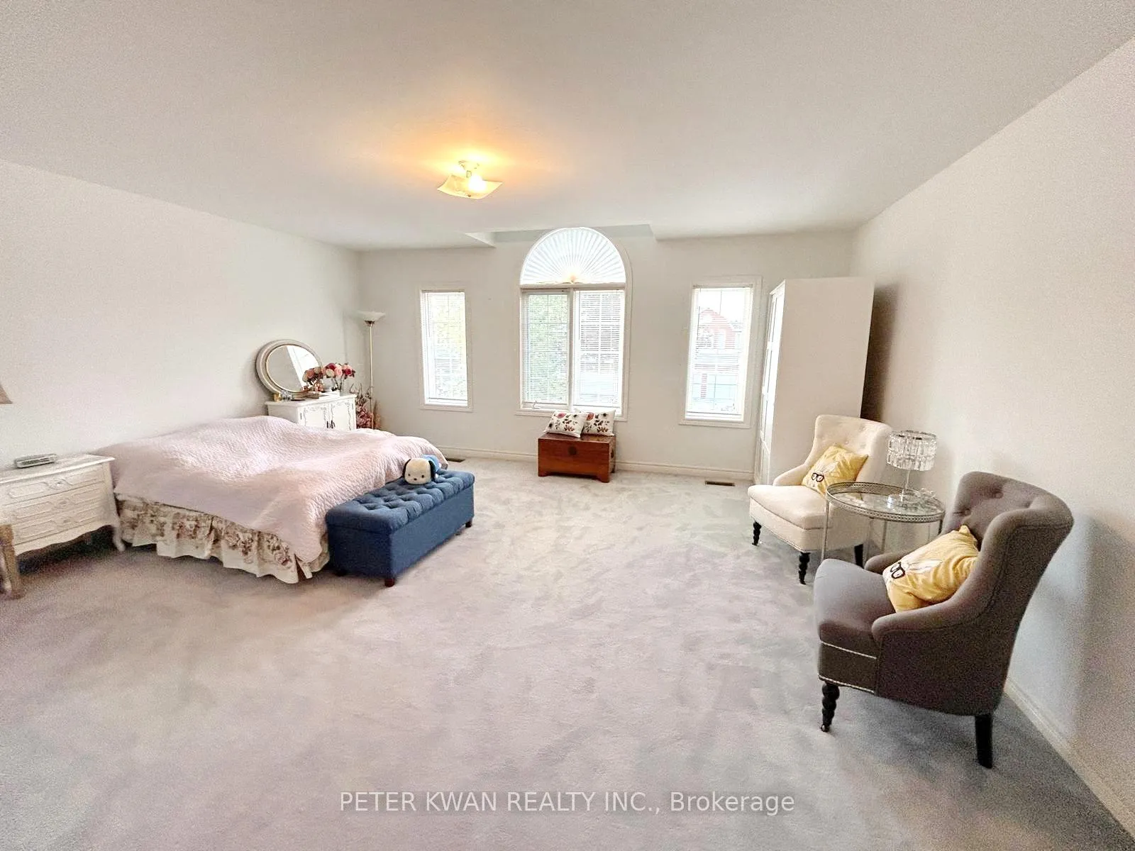 Photo 23 of 231 Pinewood Drive, Vaughan, Crestwood-Springfarm-Yorkhill — HOMEH