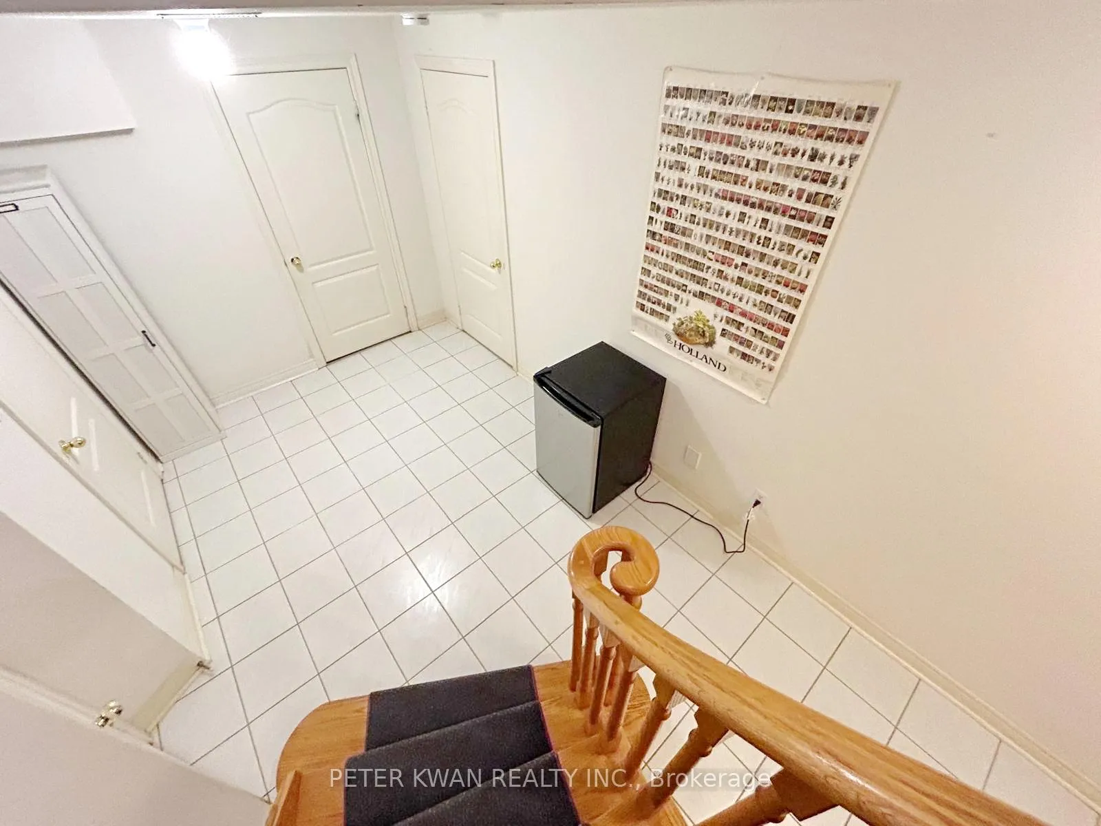 Photo 30 of 231 Pinewood Drive, Vaughan, Crestwood-Springfarm-Yorkhill — HOMEH